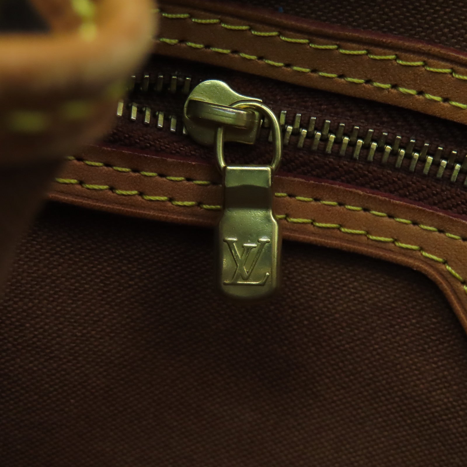 LOUIS VUITTON Monogram Batignolles Horizontal金扣肩背袋啡色