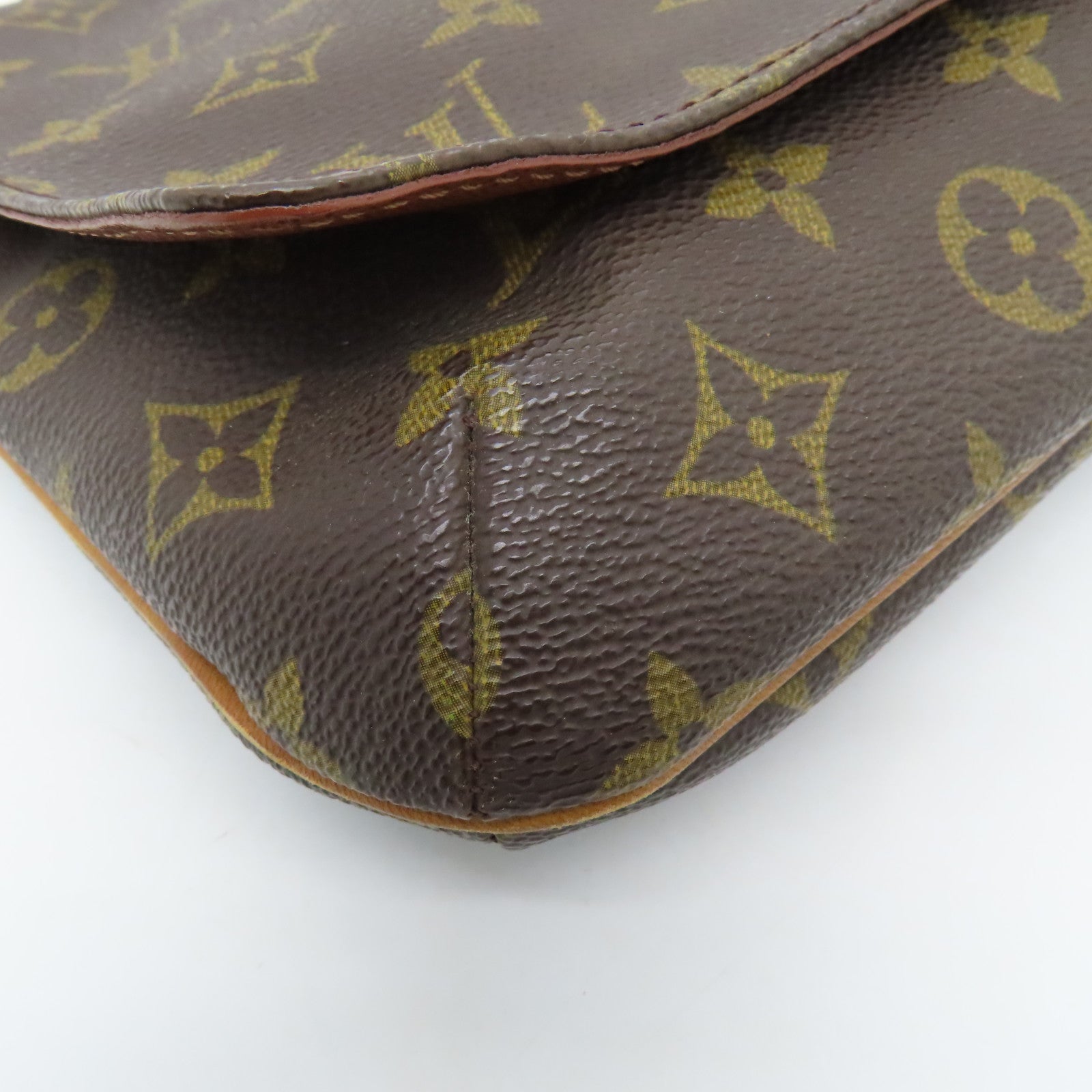 LOUIS VUITTON Monogram Musette Tango Gold Buckle Shoulder Bag Brown