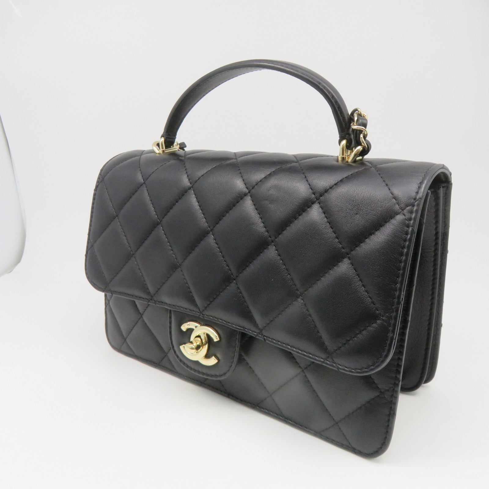 CHANEL 菱格羊皮皮革Chain Shoulder金扣鏈帶肩背袋肩背袋黑色