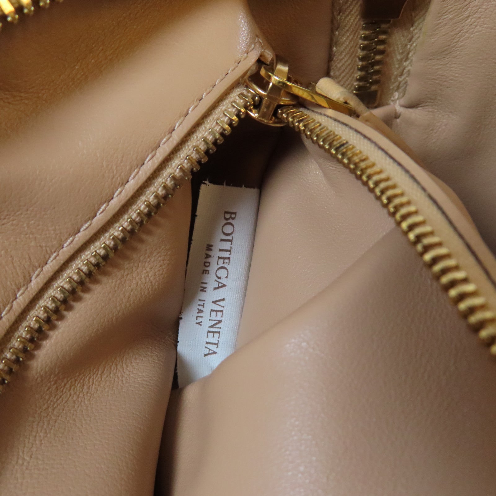 BOTTEGA VENETA 織紋皮革Shoulder Bag金扣肩背袋米色