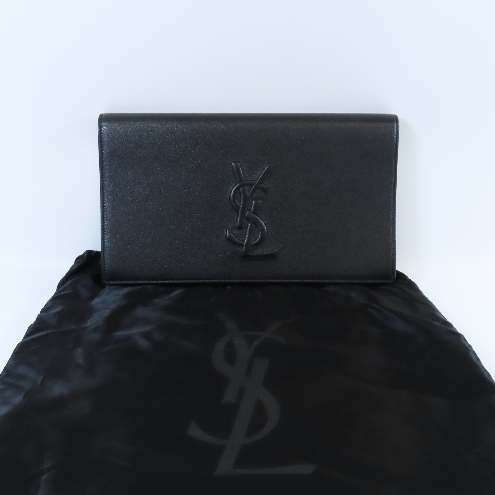 YVES SAINT LAURENT 牛皮皮革Clutch金扣手拿包黑色