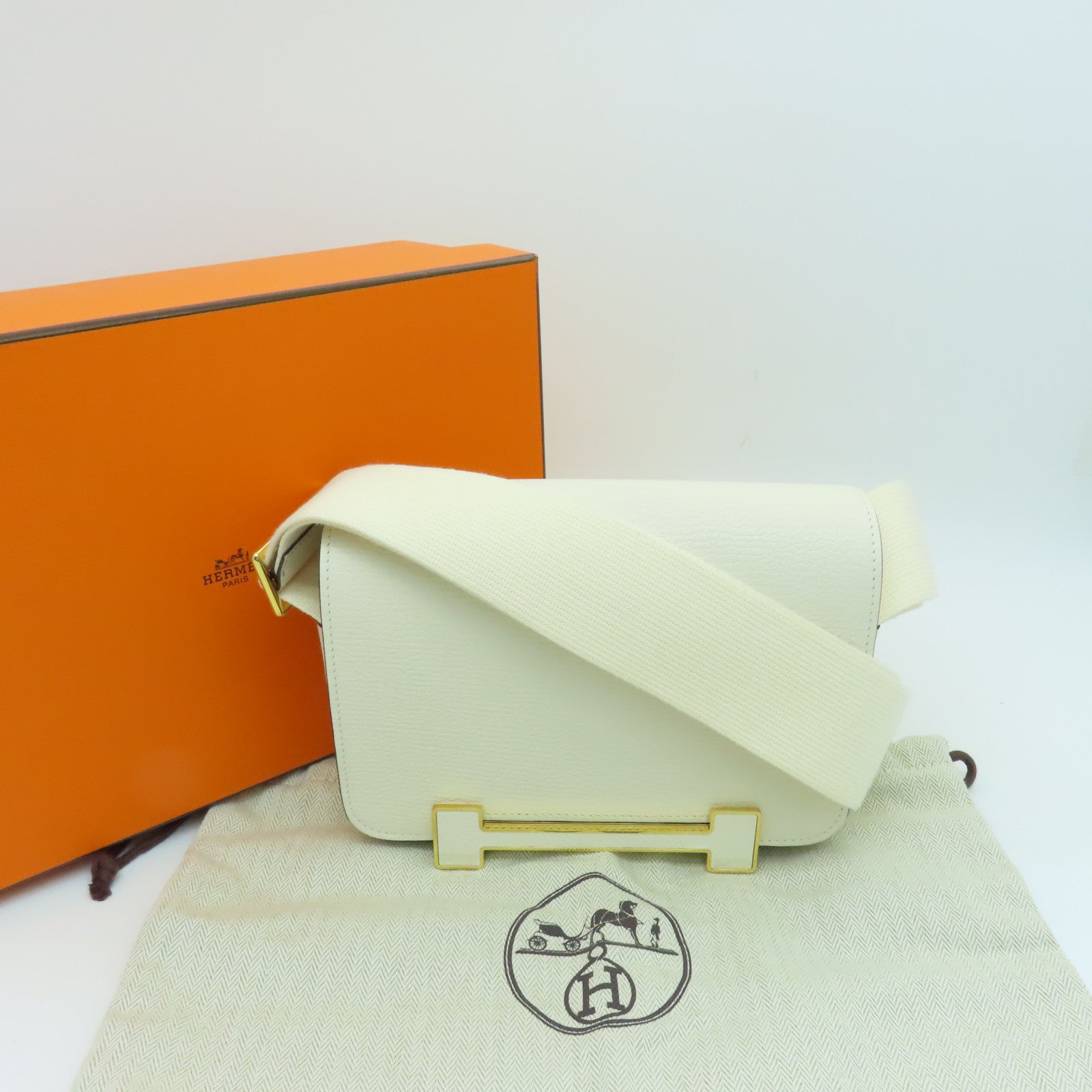 HERMES Chevre皮革Geta金扣肩背袋Nata白色