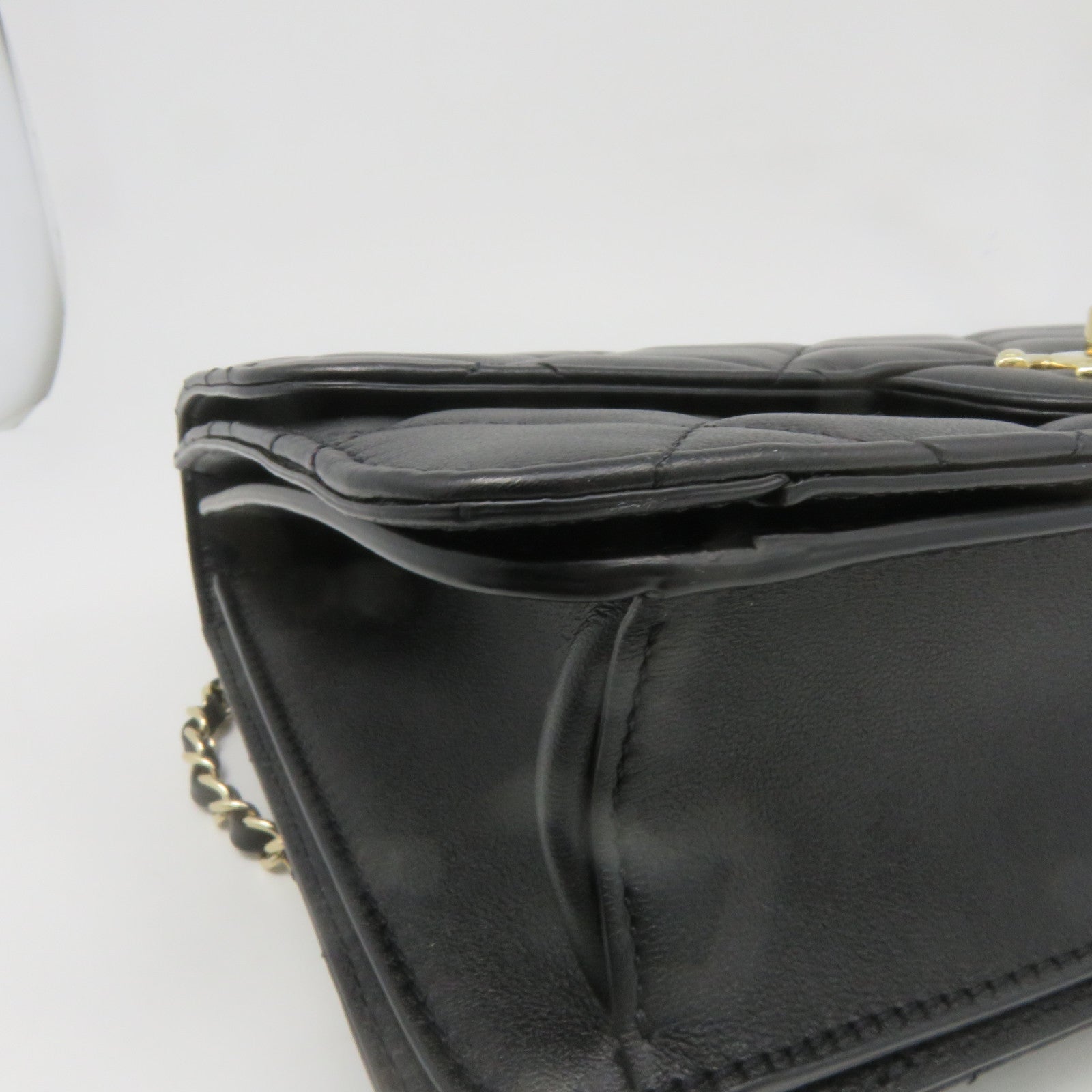 CHANEL 菱格羊皮皮革Chain Shoulder金扣鏈帶肩背袋肩背袋黑色