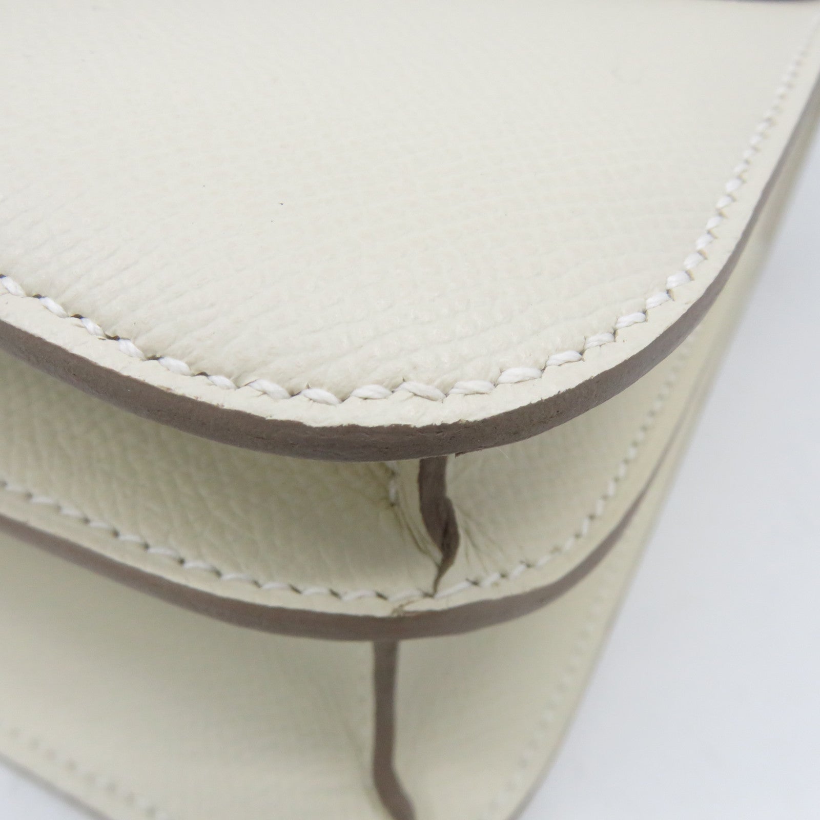 HERMES Epsom Leather Constance 24 Silver Buckle Chain Shoulder Bag White