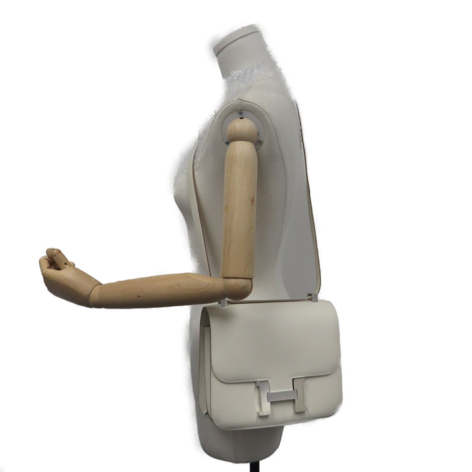 HERMES Epsom Leather Constance 24 Silver Buckle Chain Shoulder Bag White