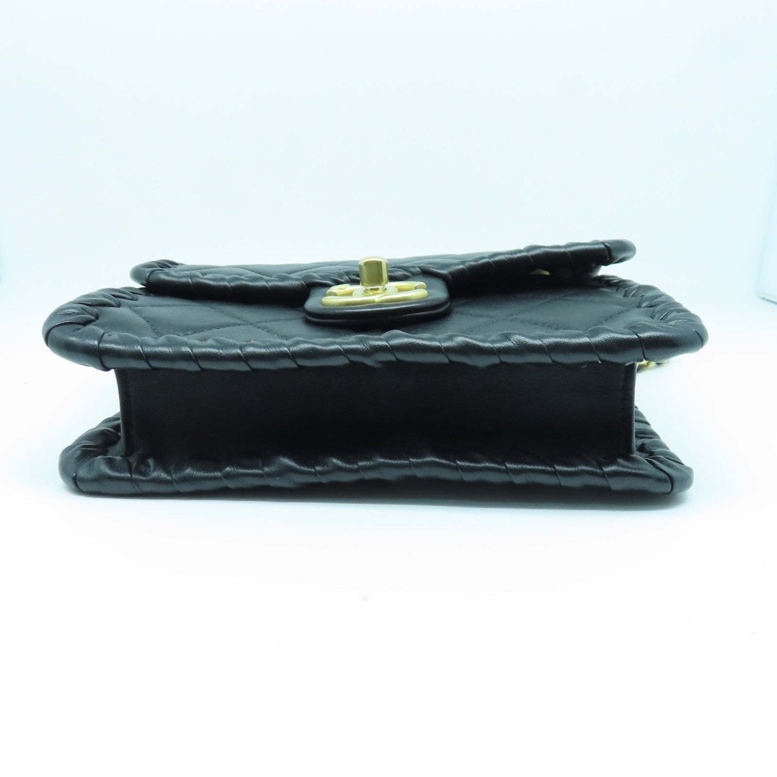 CHANEL 菱格羊皮皮革Mini Flap Bag金扣链带肩背袋黑色