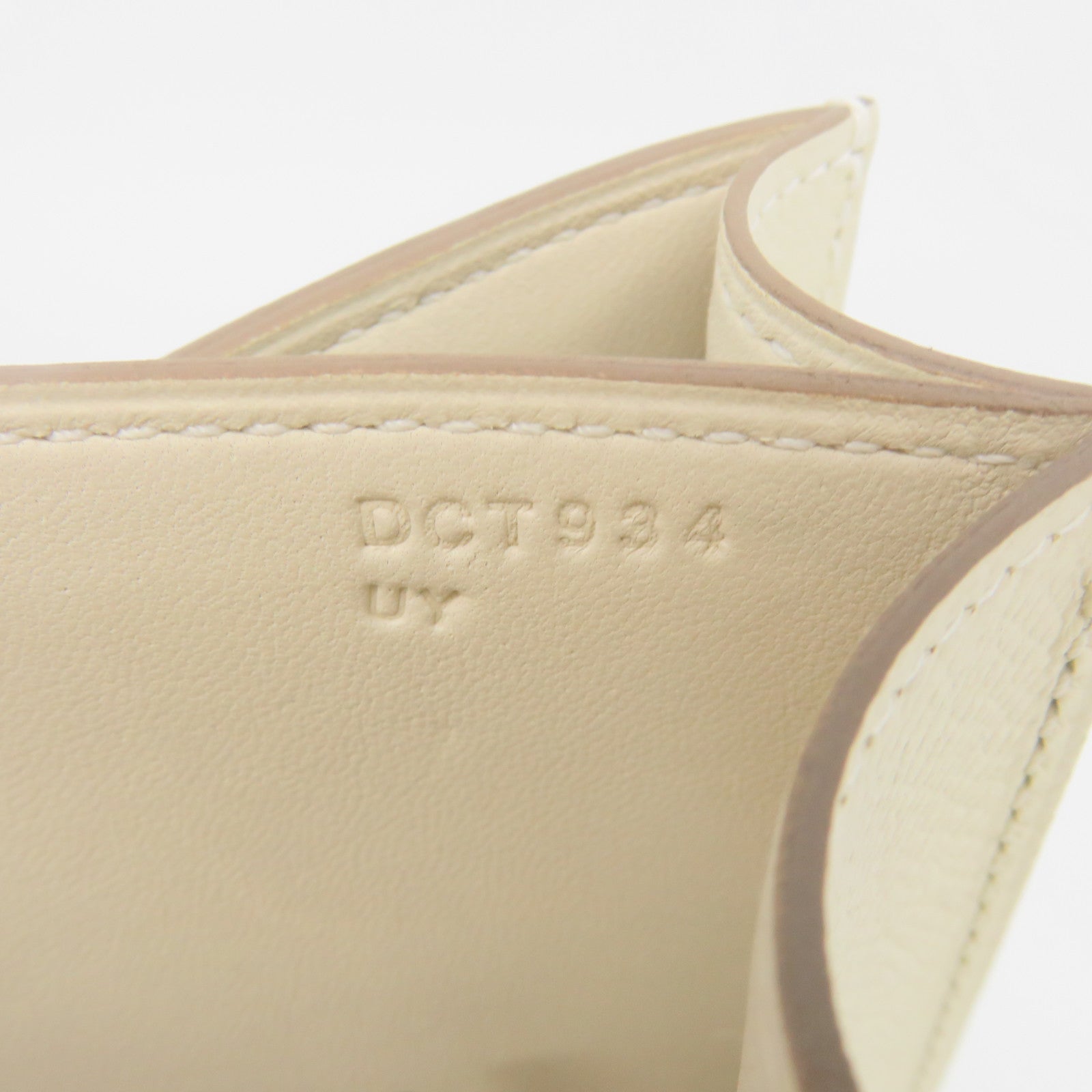 HERMES Epsom Leather Constance 24 Silver Buckle Chain Shoulder Bag White