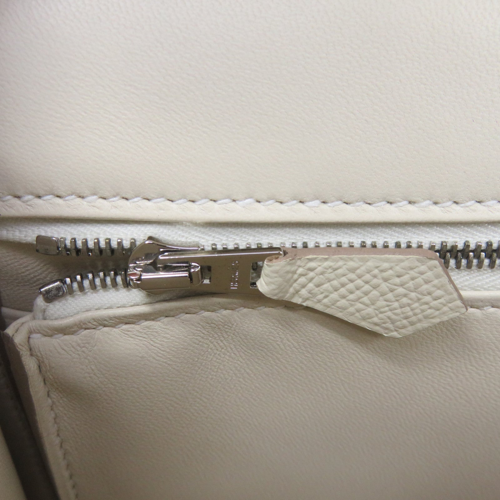 HERMES Epsom Leather Constance 24 Silver Buckle Chain Shoulder Bag White