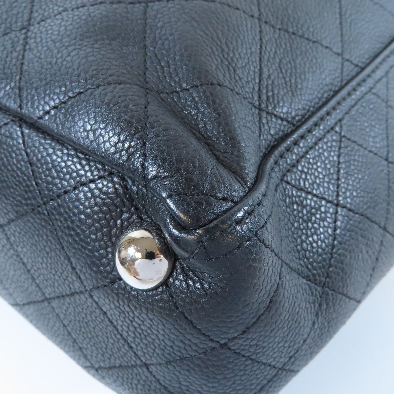 CHANEL 菱格Caviar皮革Chain Shoulder Bag銀扣鏈帶肩背袋黑色