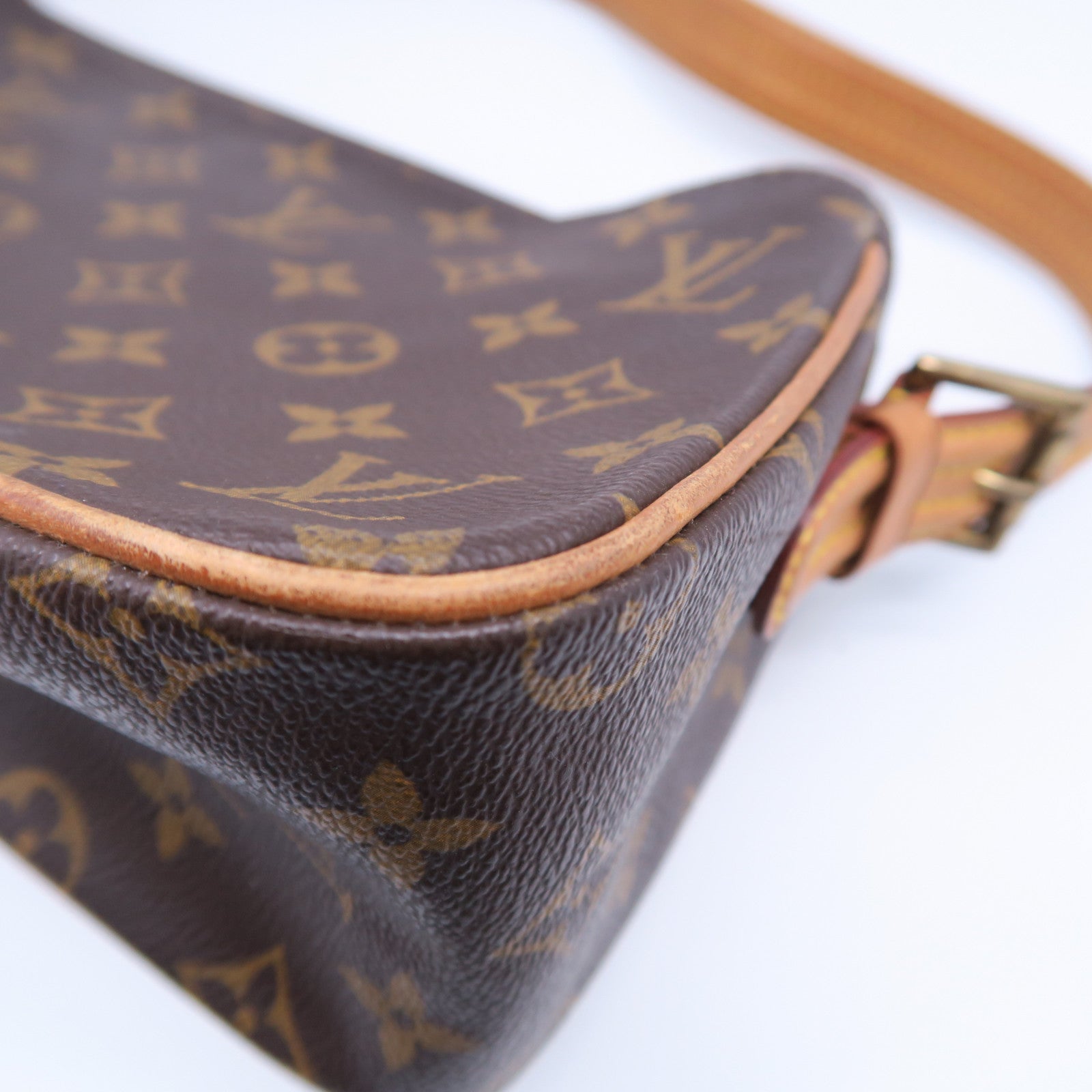 LOUIS VUITTON Monogram Viva Cite MM金扣肩背袋啡色