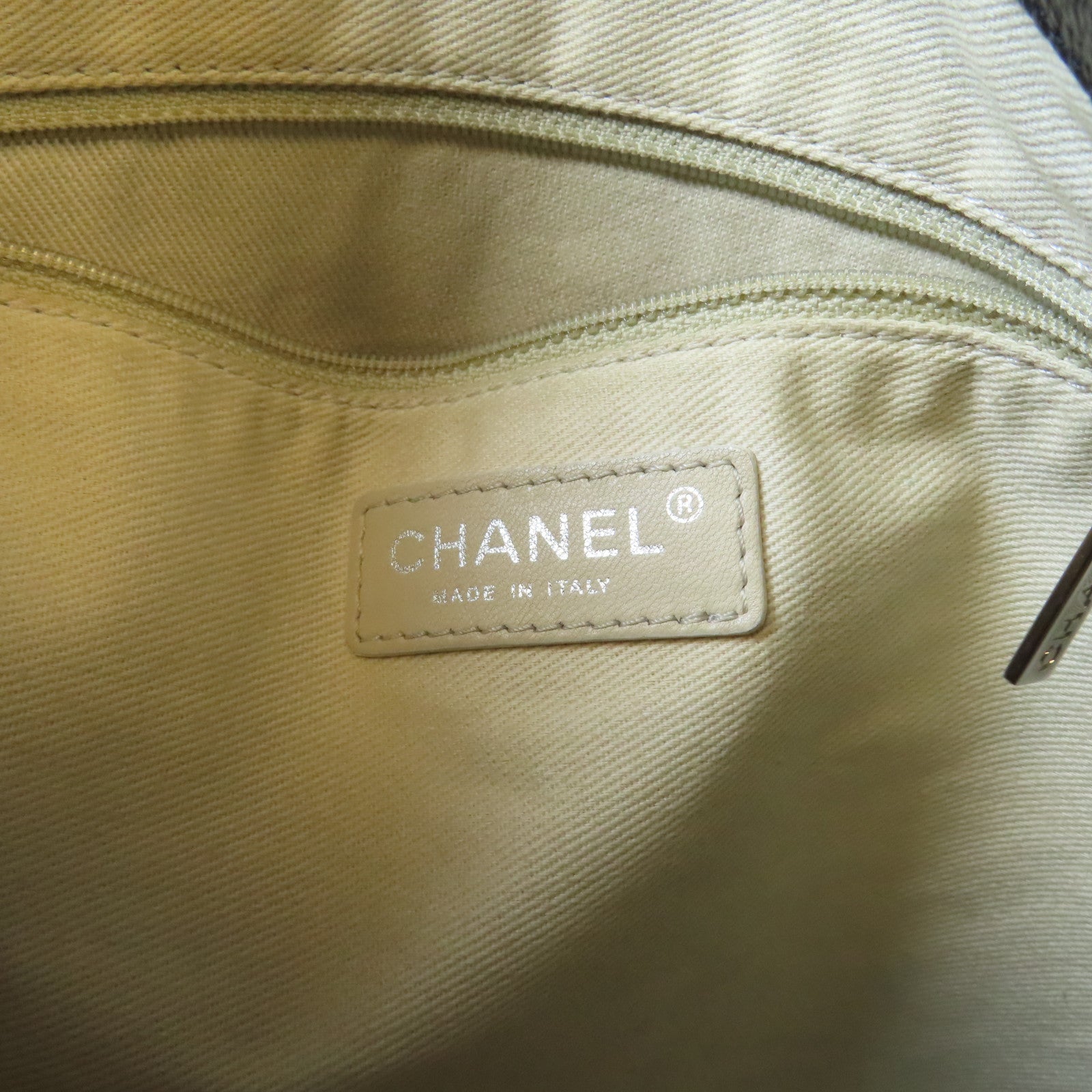 CHANEL 菱格Caviar皮革Chain Shoulder Bag銀扣鏈帶肩背袋黑色