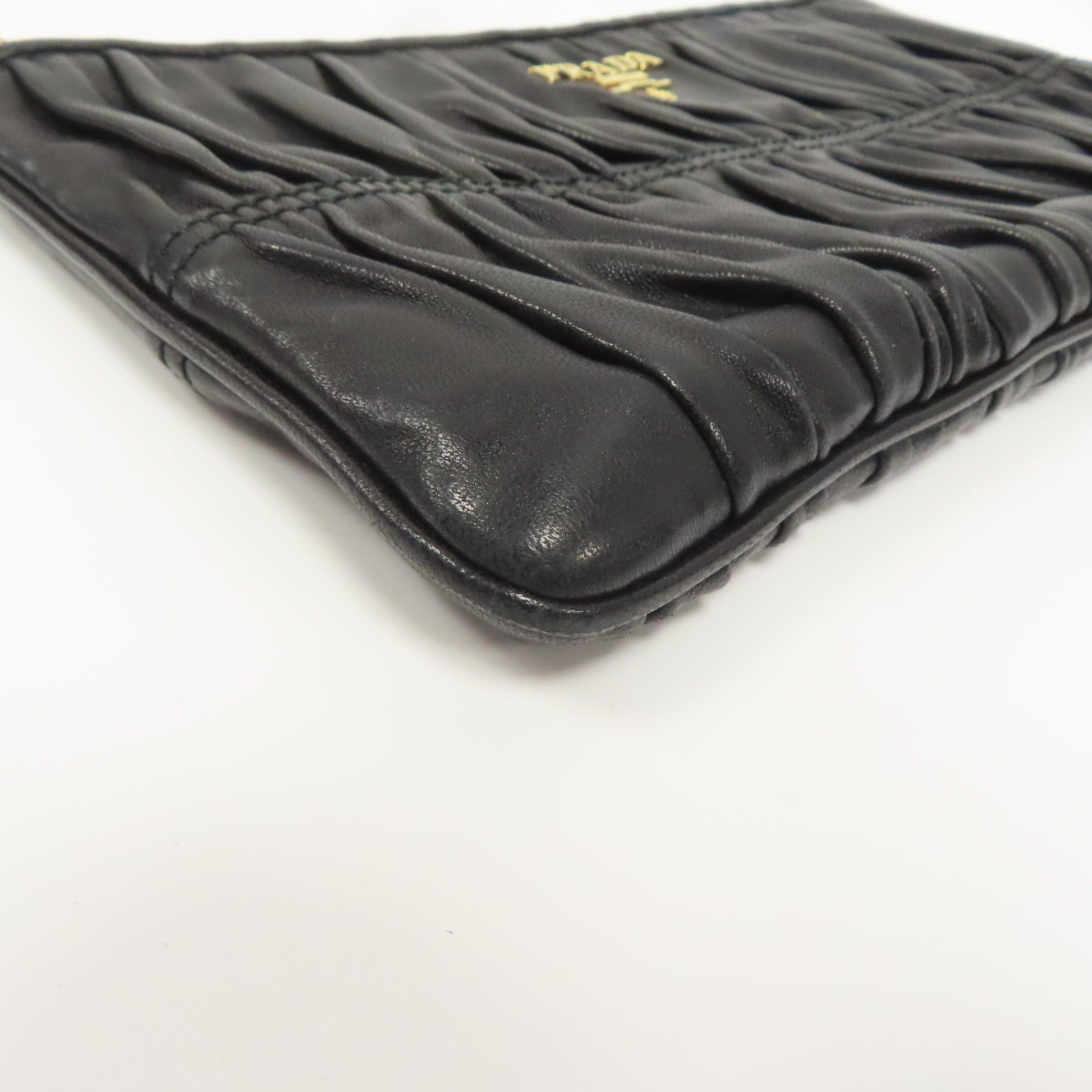PRADA 羊皮皮革Pouch Wallet金扣錢包黑色