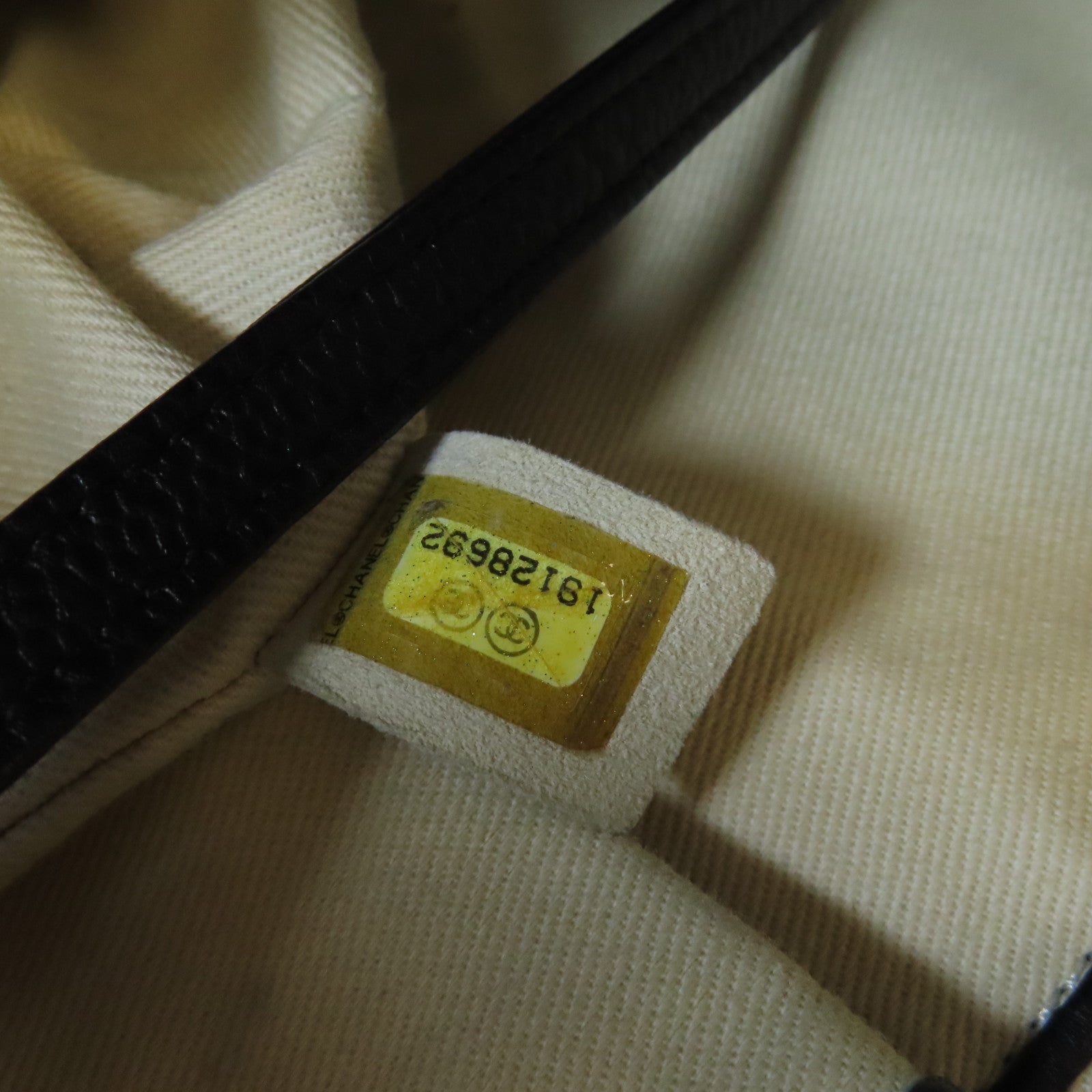 CHANEL 菱格Caviar皮革Chain Shoulder Bag銀扣鏈帶肩背袋黑色