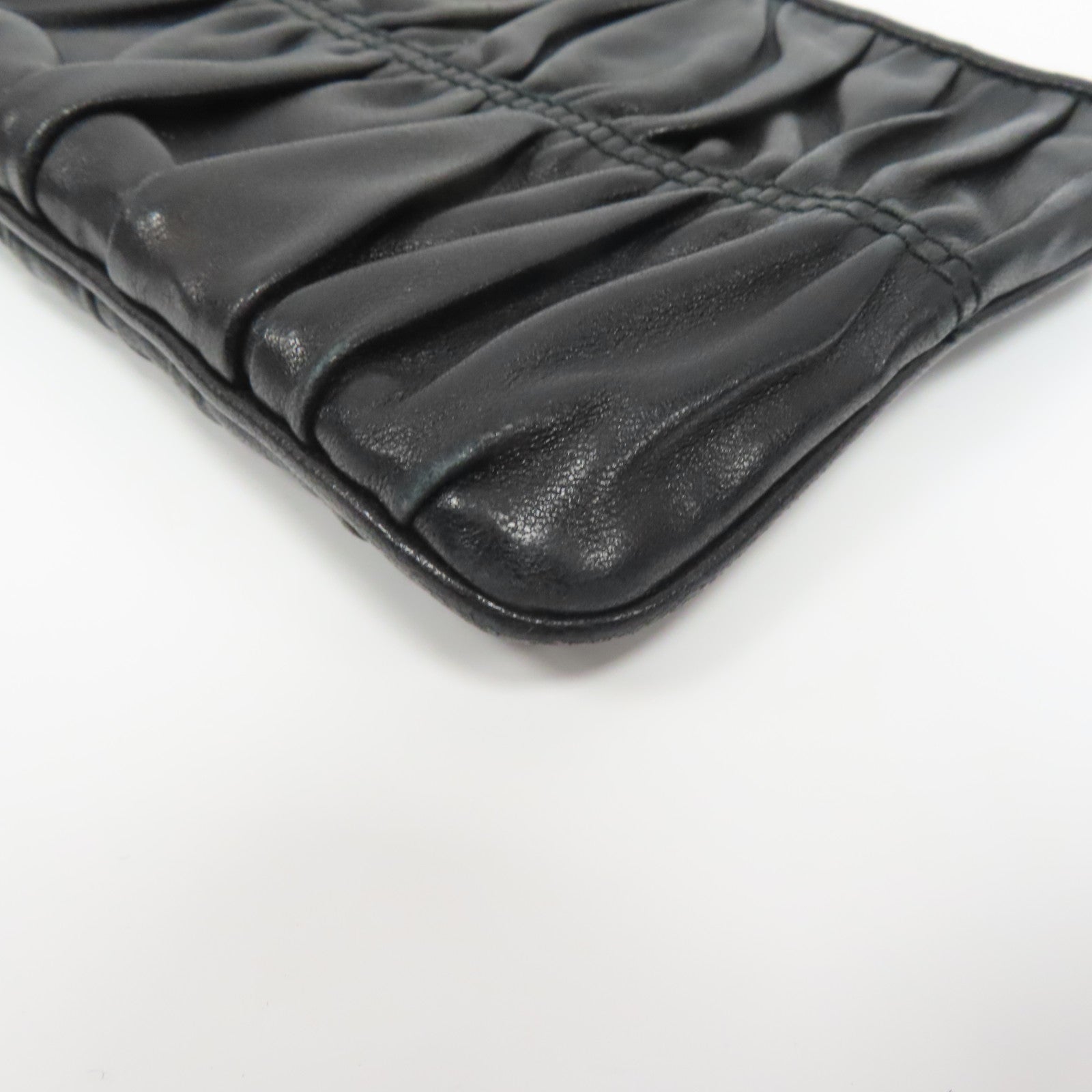 PRADA 羊皮皮革Pouch Wallet金扣錢包黑色