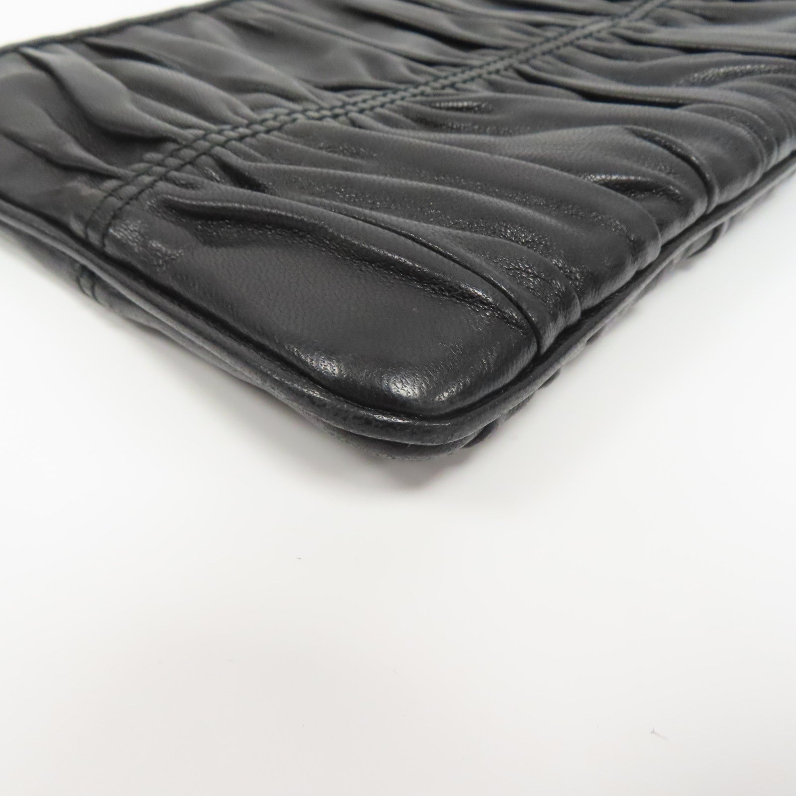 PRADA 羊皮皮革Pouch Wallet金扣錢包黑色