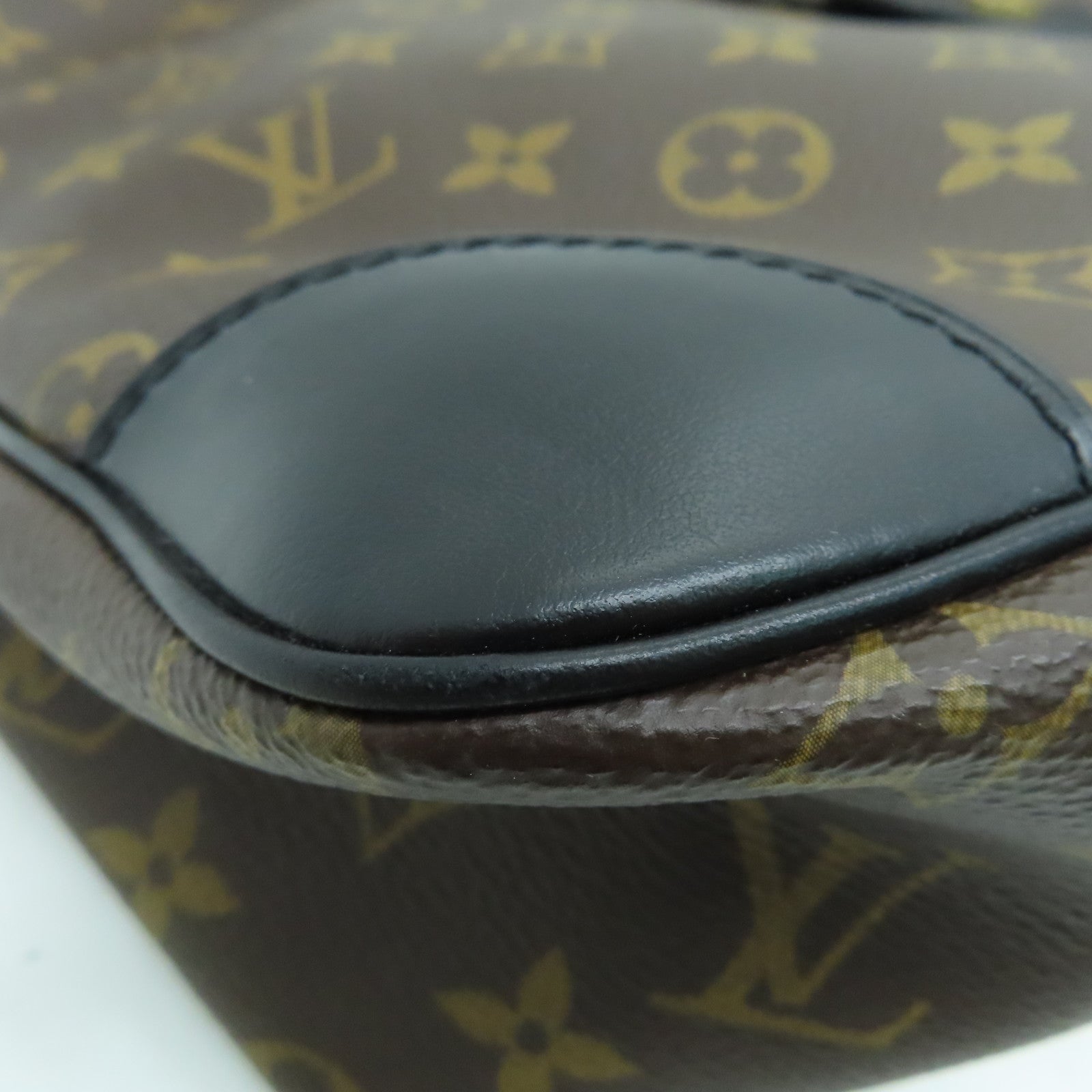 LOUIS VUITTON Monogram Odeon MM金扣肩背袋黑色/啡色