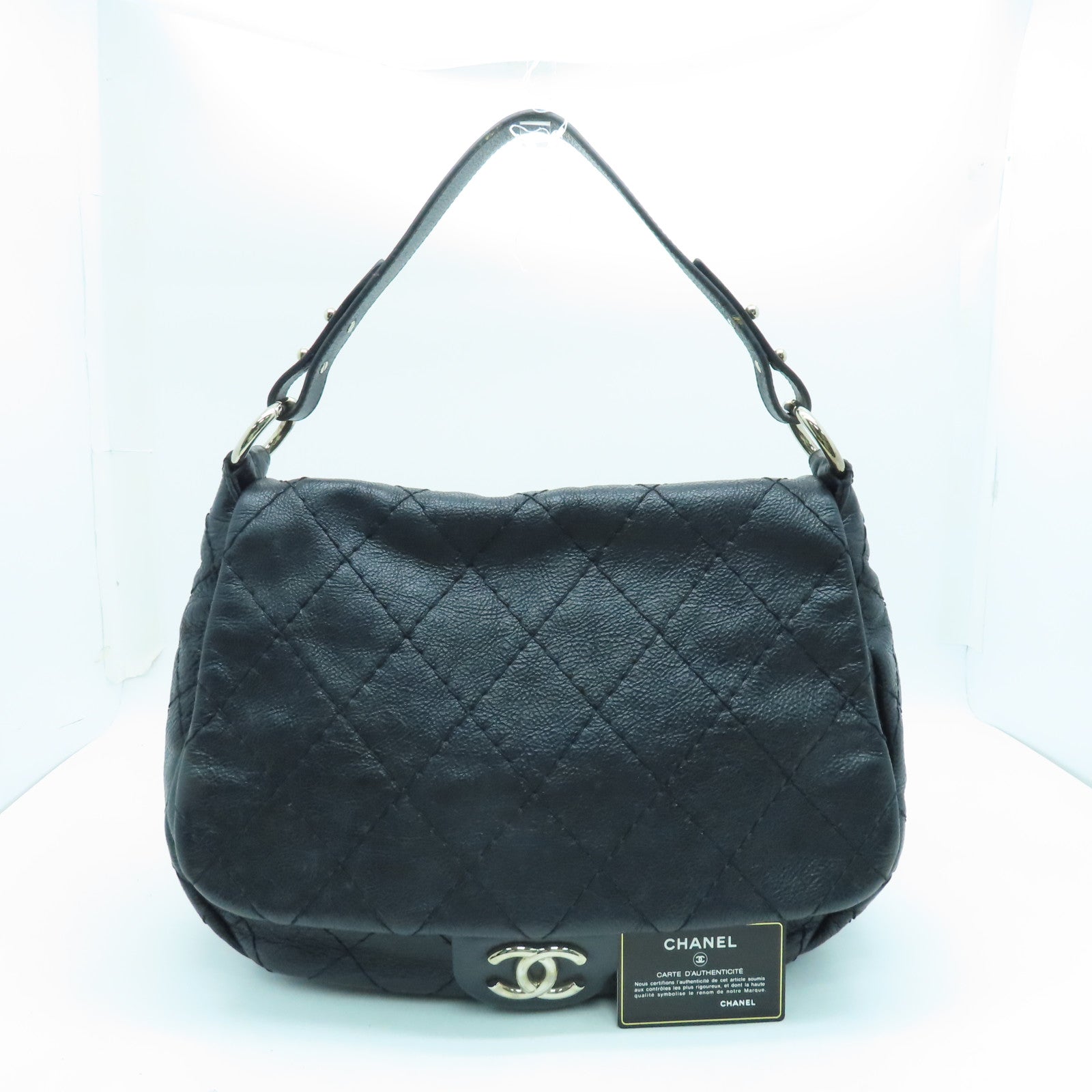 CHANEL 菱格牛皮皮革Shoulder Bag银扣肩背袋黑色