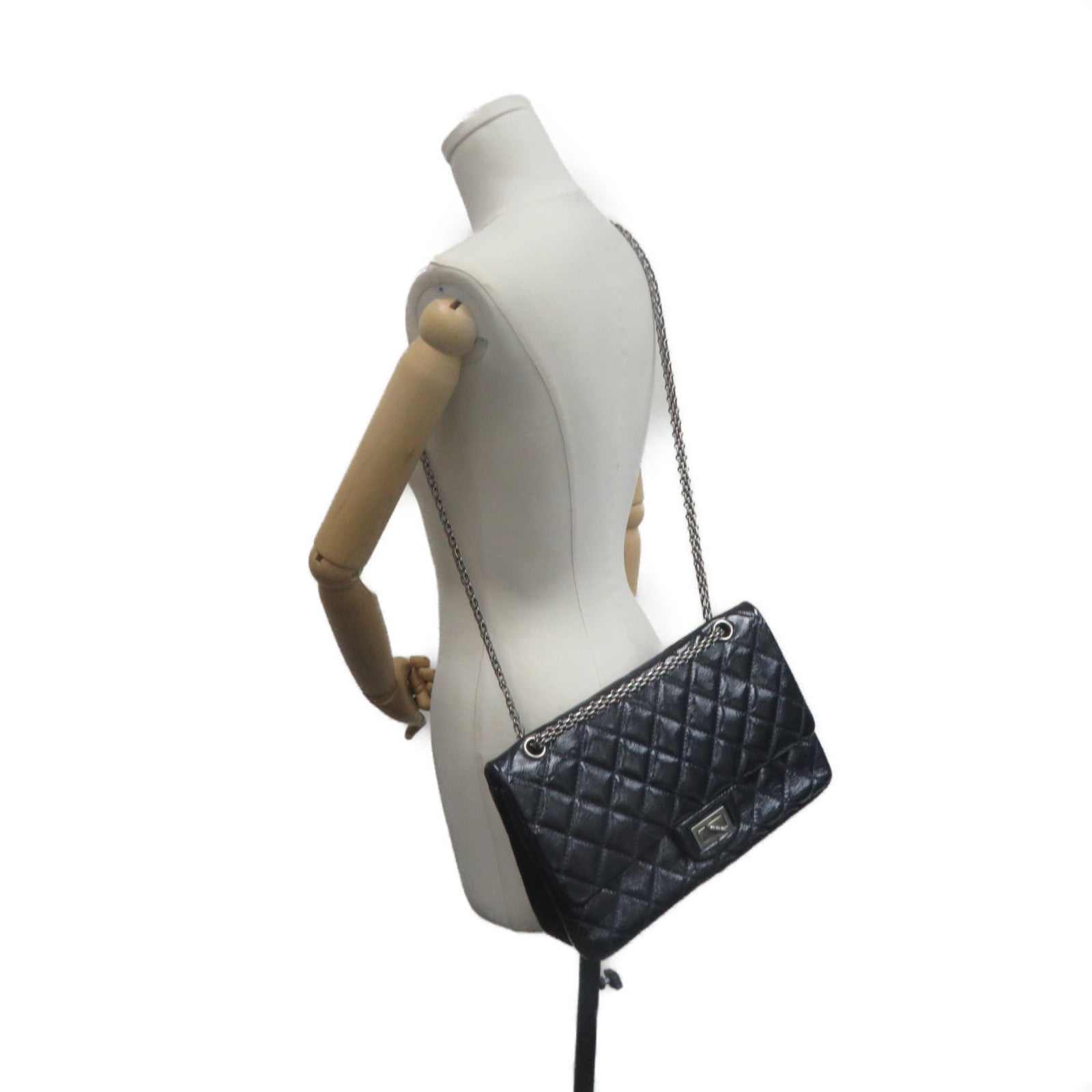 CHANEL diamond patent leather Classic Chain Shoulder Bag silver buckle chain shoulder bag royal blue