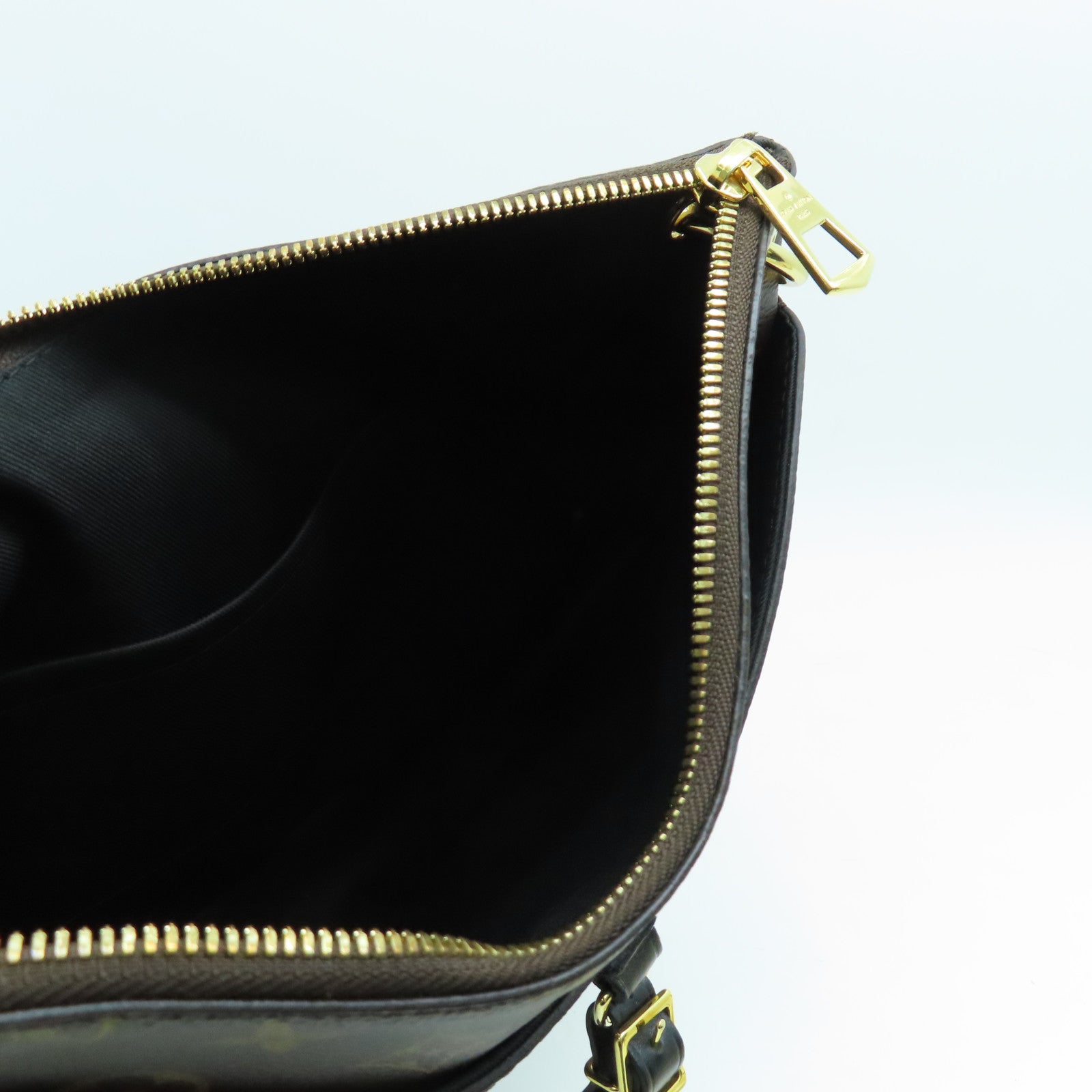 LOUIS VUITTON Monogram Odeon MM金扣肩背袋黑色/啡色