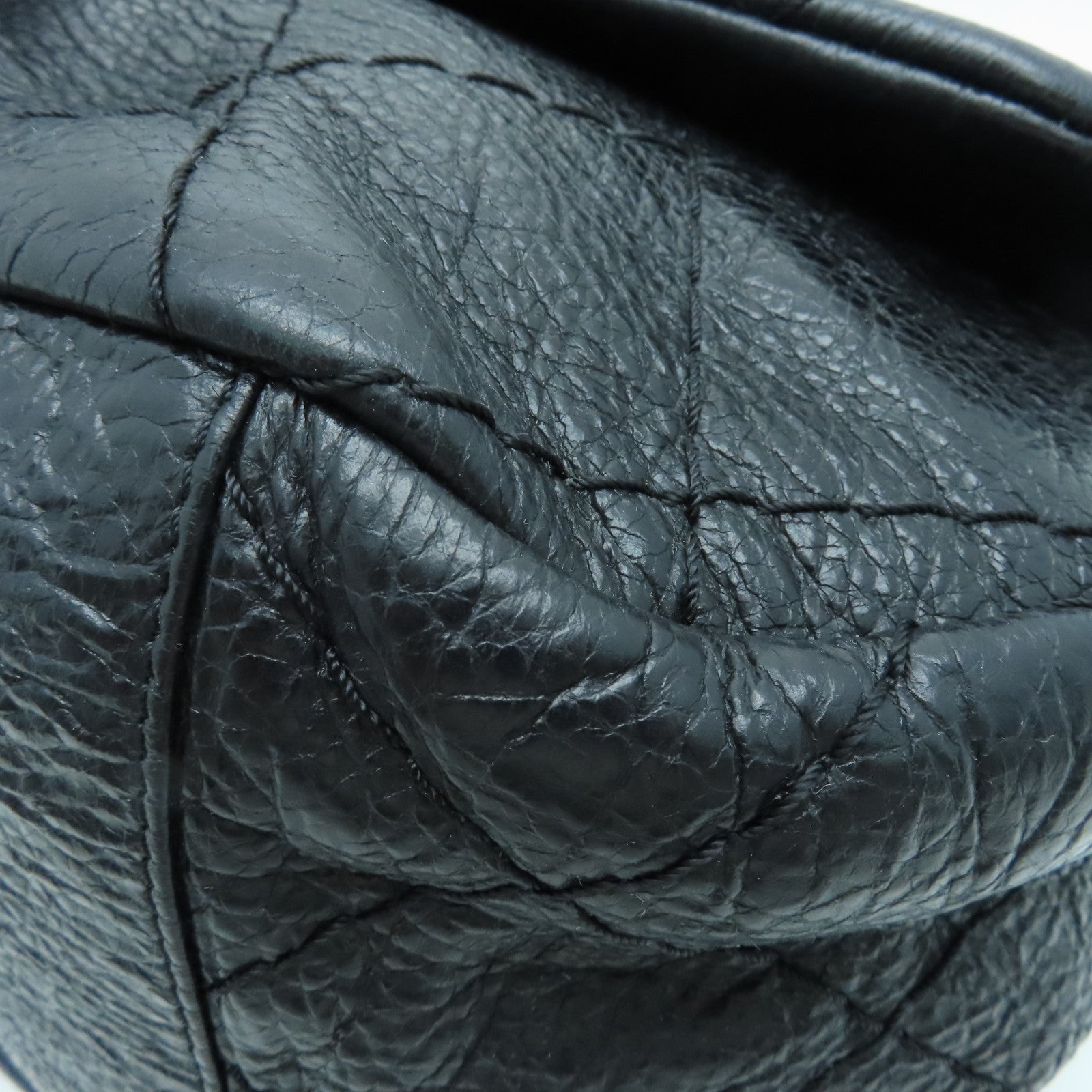 CHANEL 菱格牛皮皮革Shoulder Bag银扣肩背袋黑色
