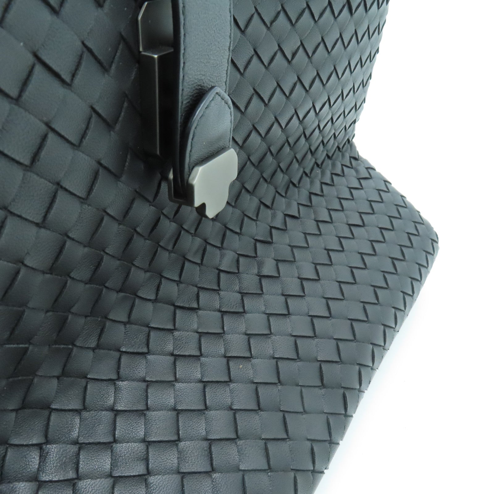 BOTTEGA VENETA Textured Leather Shoulder Bag Handle Shoulder Bag Black