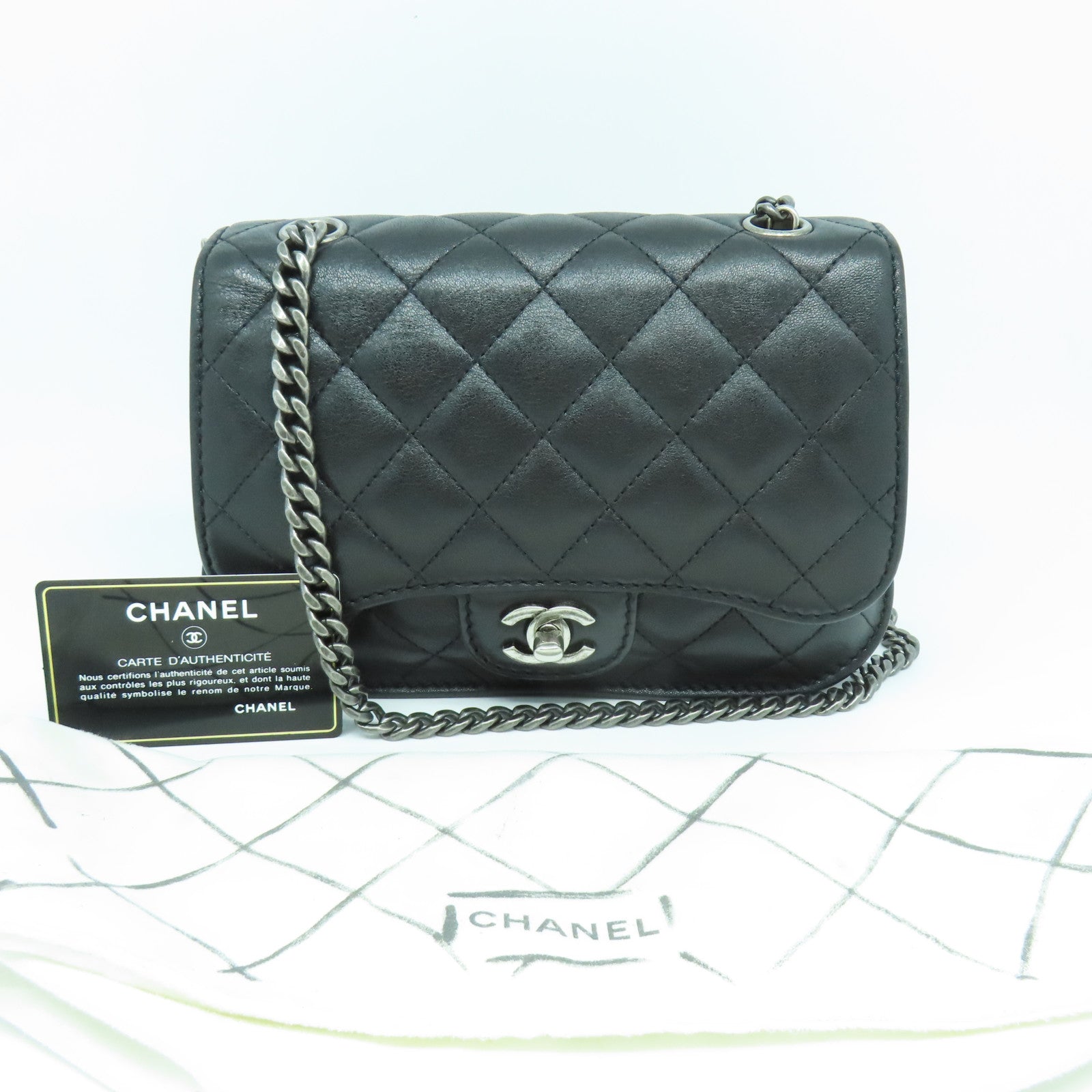 CHANEL 菱格牛皮皮革Chain Shoulder銀扣鏈帶肩背袋黑色