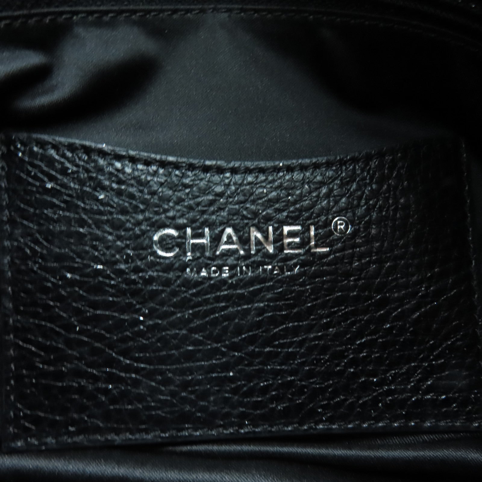 CHANEL 菱格牛皮皮革Shoulder Bag银扣肩背袋黑色