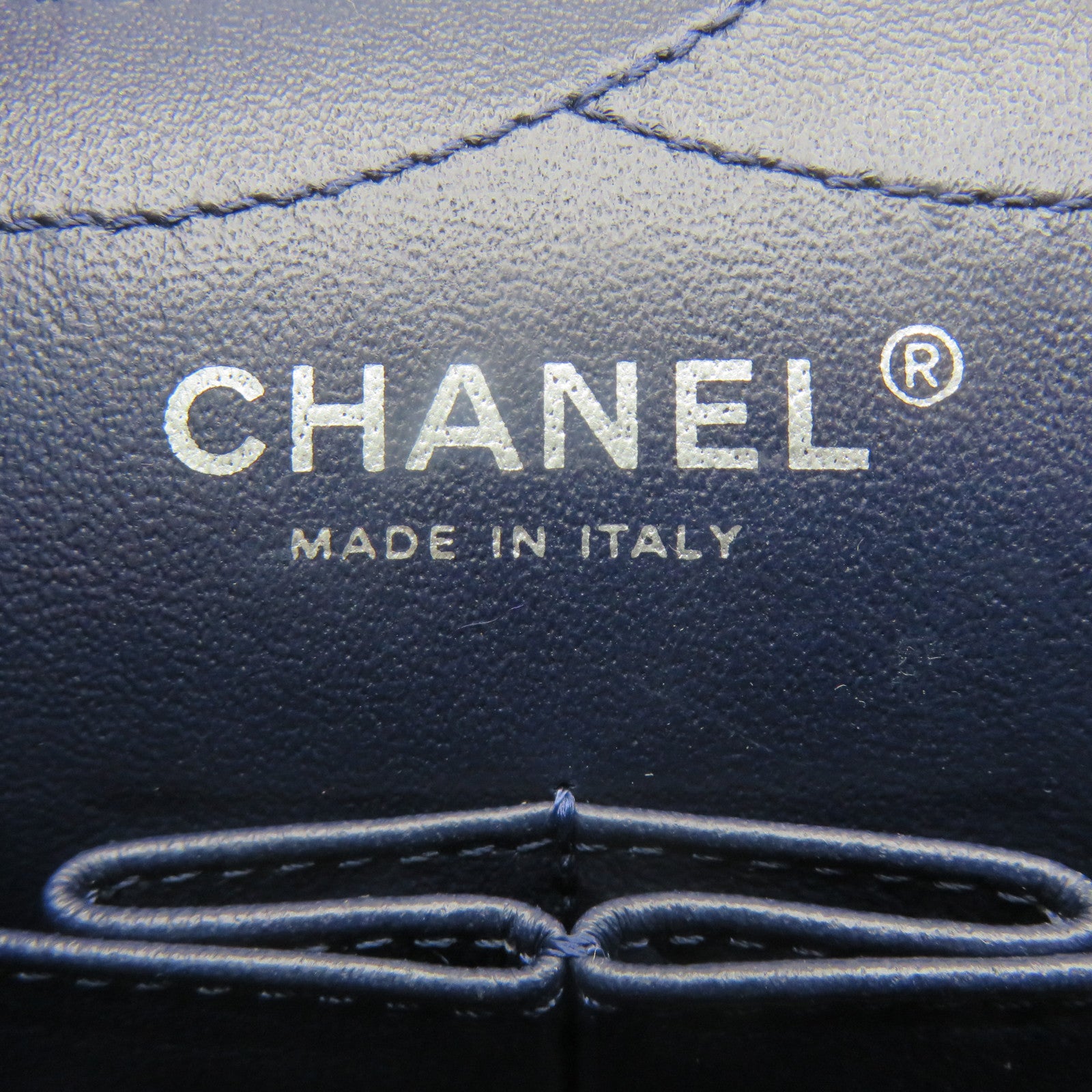 CHANEL diamond patent leather Classic Chain Shoulder Bag silver buckle chain shoulder bag royal blue