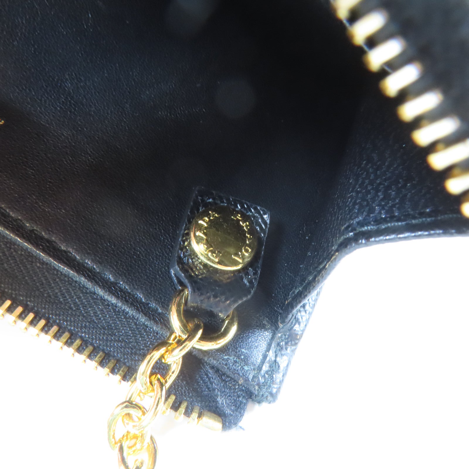 PRADA Saffiano皮革Key Case金扣鎖匙包黑色