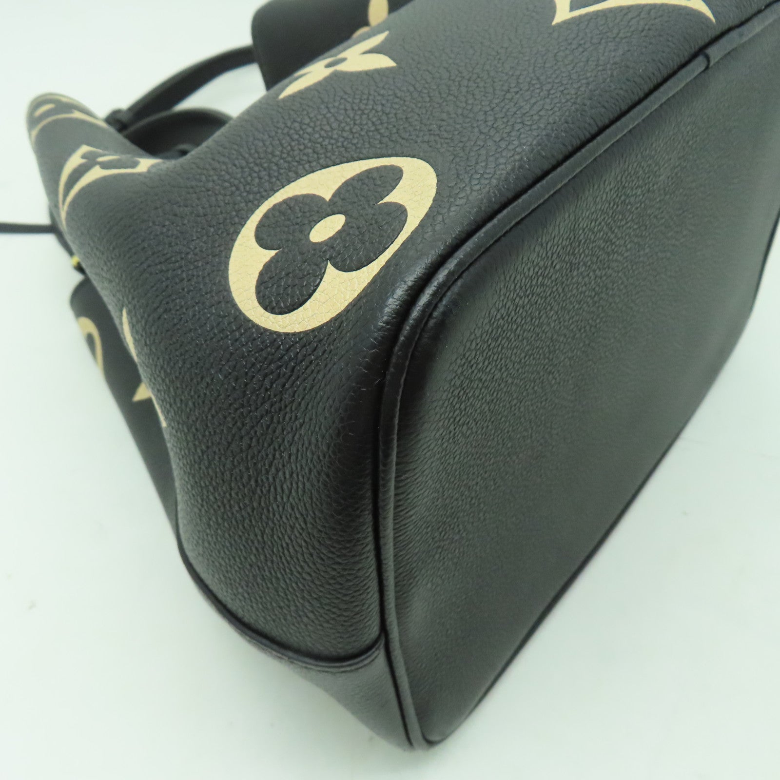 LOUIS VUITTON Monogram Empreinte Neo Noe MM金扣手挽肩背兩用袋黑色