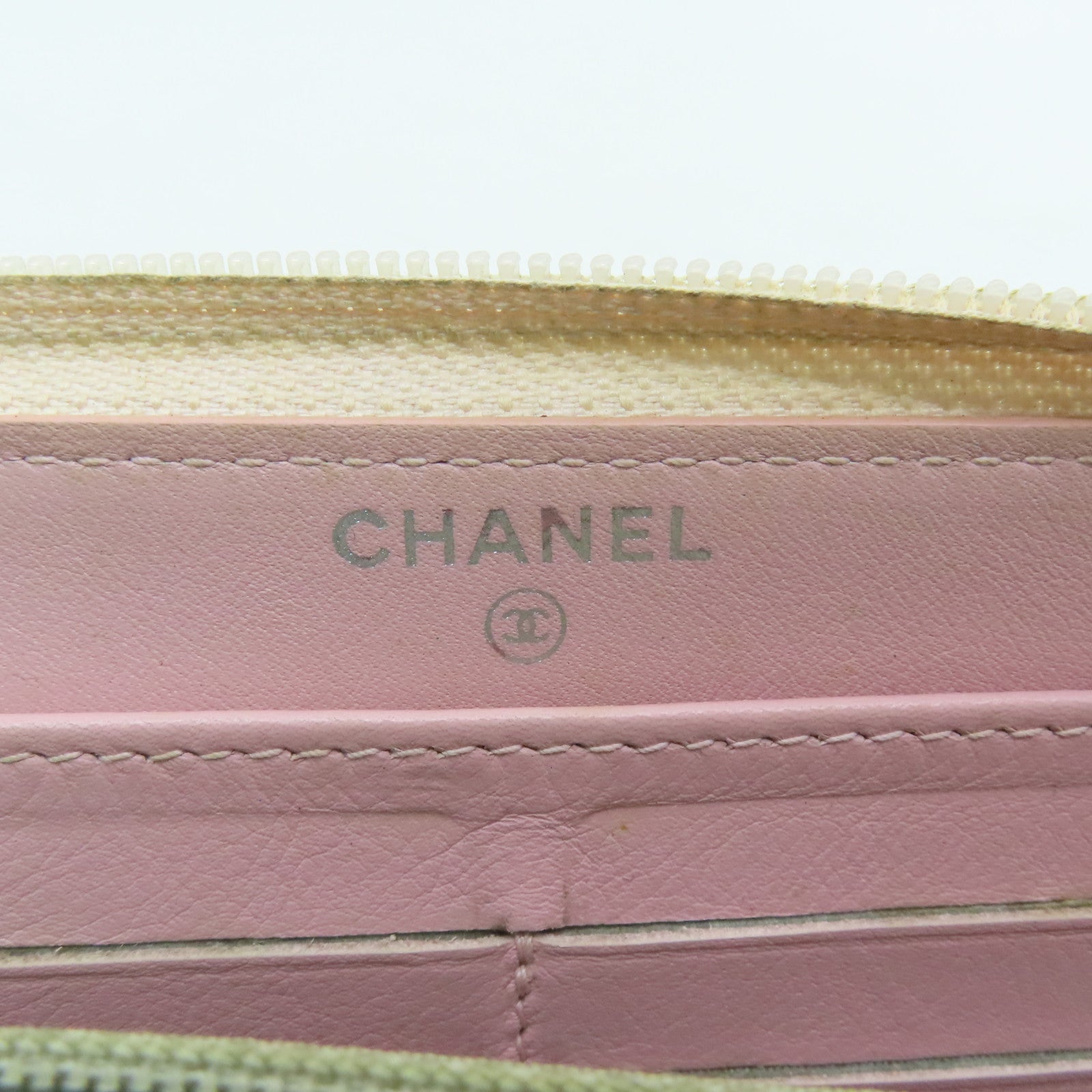 CHANEL Caviar Leather Zipper Long Wallet Silver Buckle Long Wallet Pink
