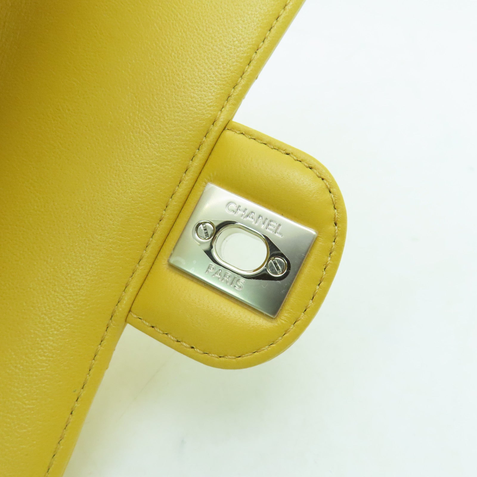 CHANEL 菱格羊皮皮革Chain Shoulder金扣鏈帶肩背袋黃色