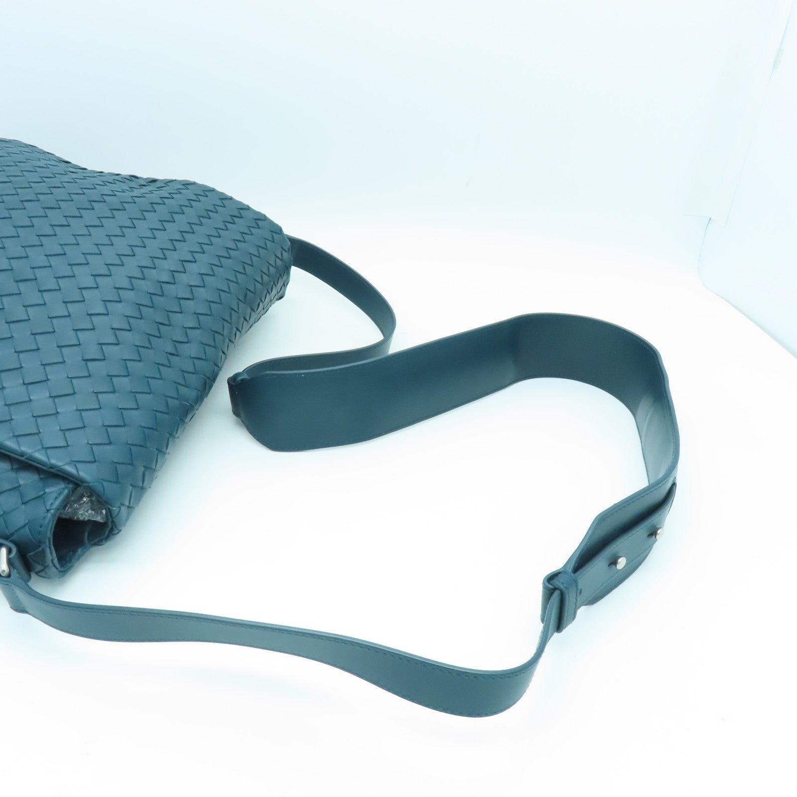 BOTTEGA VENETA 织纹皮革Shoulder Bag银扣肩背袋绿色