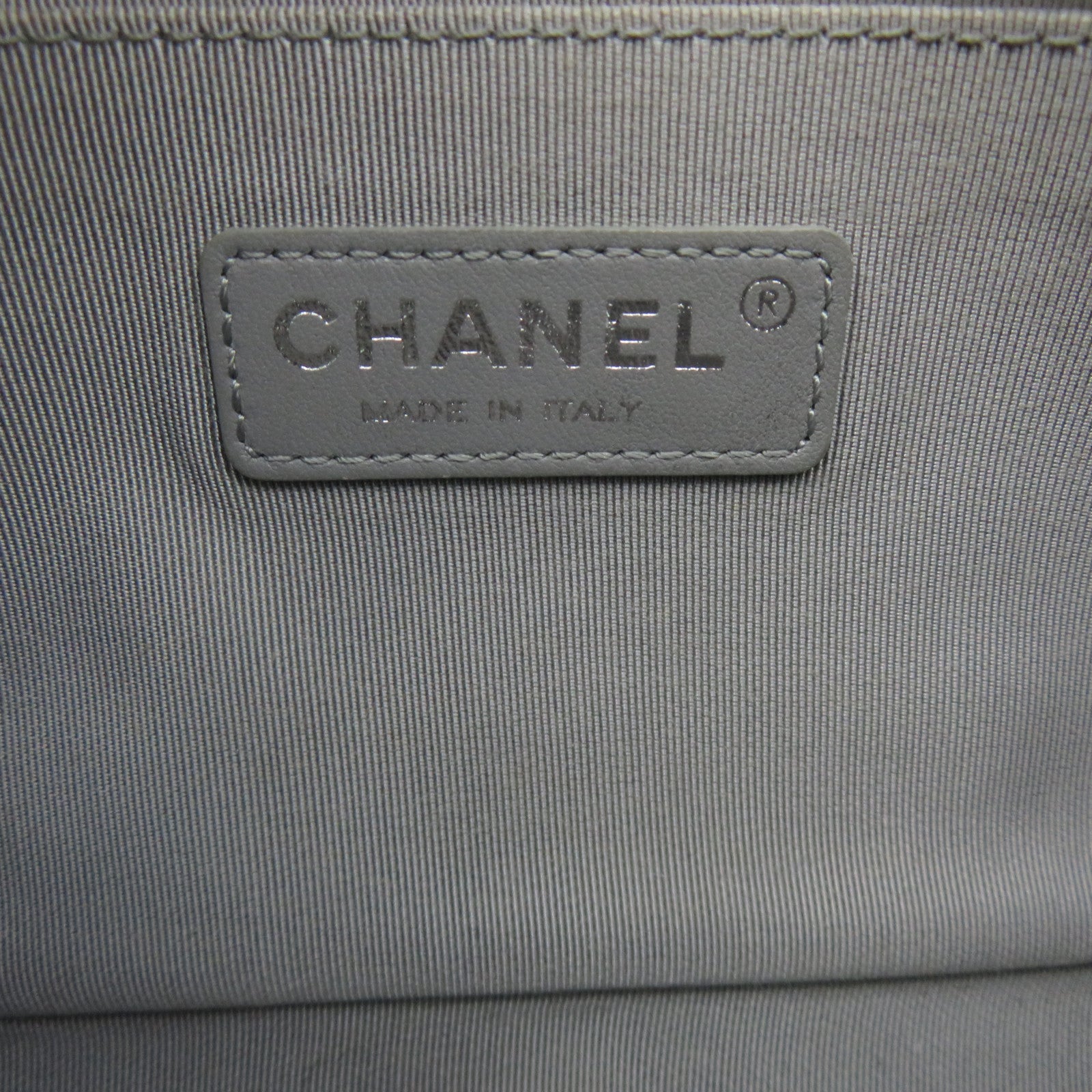 CHANEL rhombic cowhide leather Boy Chanel Chain Shoulder Bag silver buckle chain shoulder bag black
