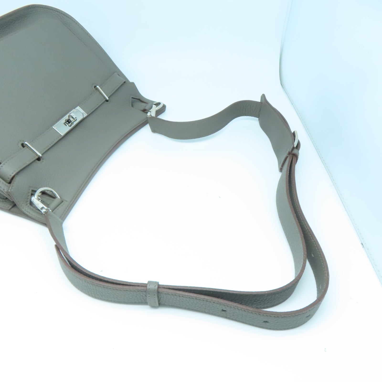 HERMES Taurillon Clemence皮革Jypsiere 28銀扣肩背袋錫器灰色