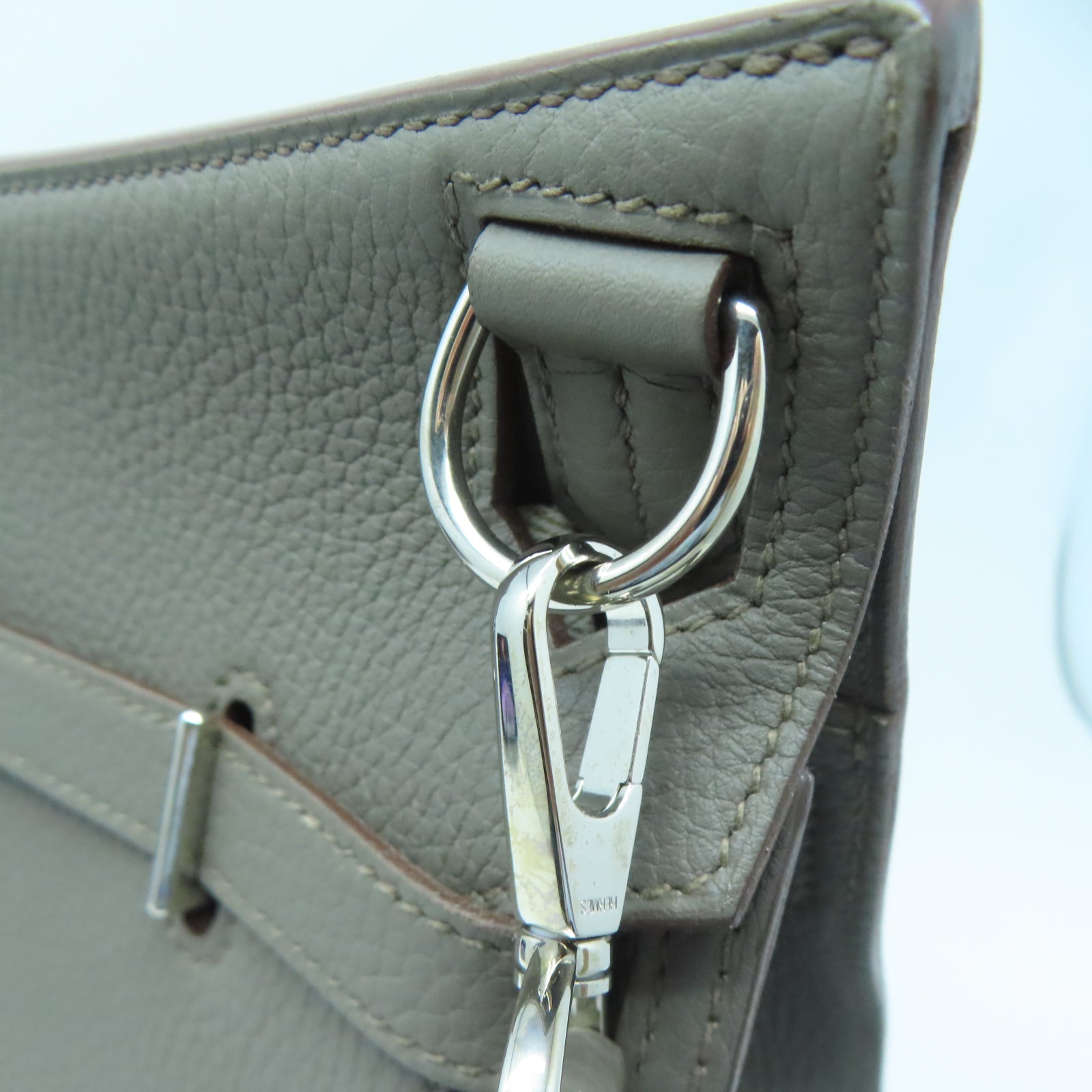 HERMES Taurillon Clemence皮革Jypsiere 28銀扣肩背袋錫器灰色