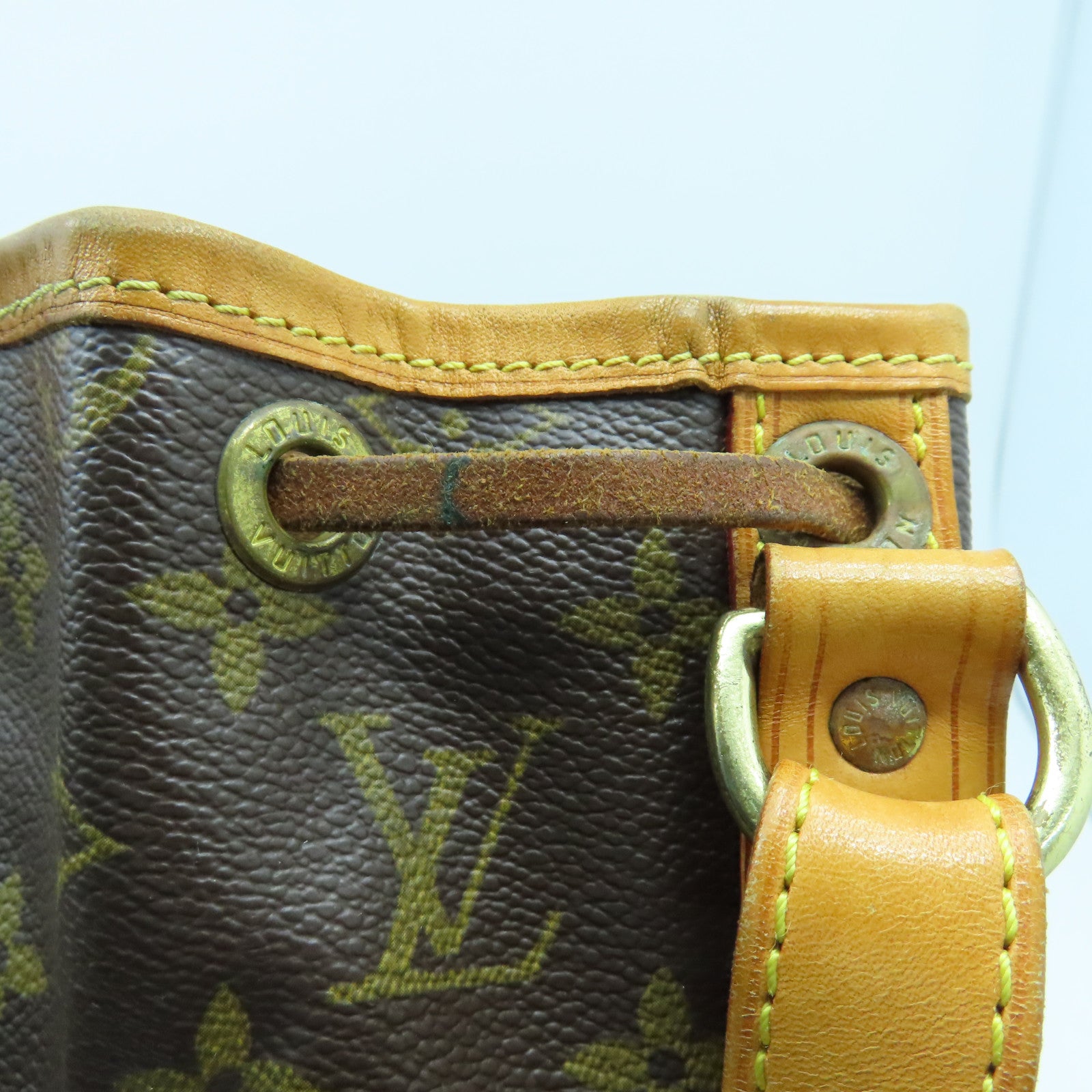 LOUIS VUITTON Monogram Noe金扣肩背袋啡色