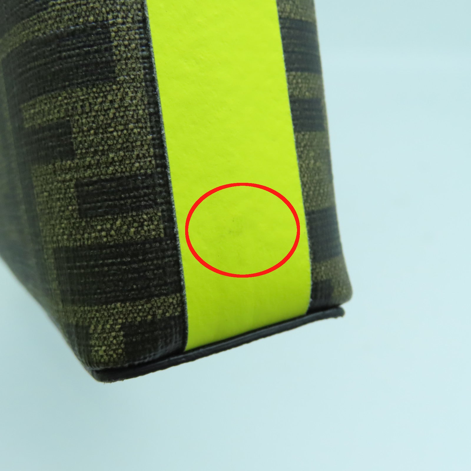 FENDI 涂层皮革Clutch Bag银扣手拿包啡色黄色