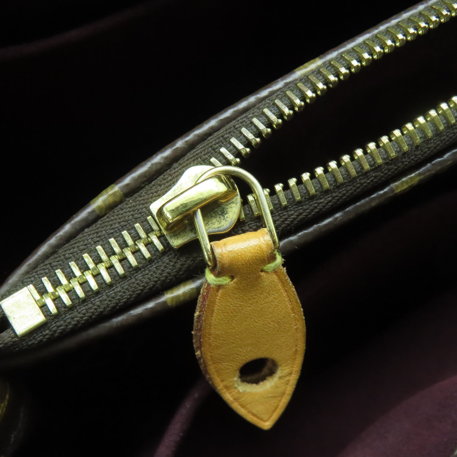 LOUIS VUITTON Monogram Montaigne BB金扣手挽肩背兩用袋啡色