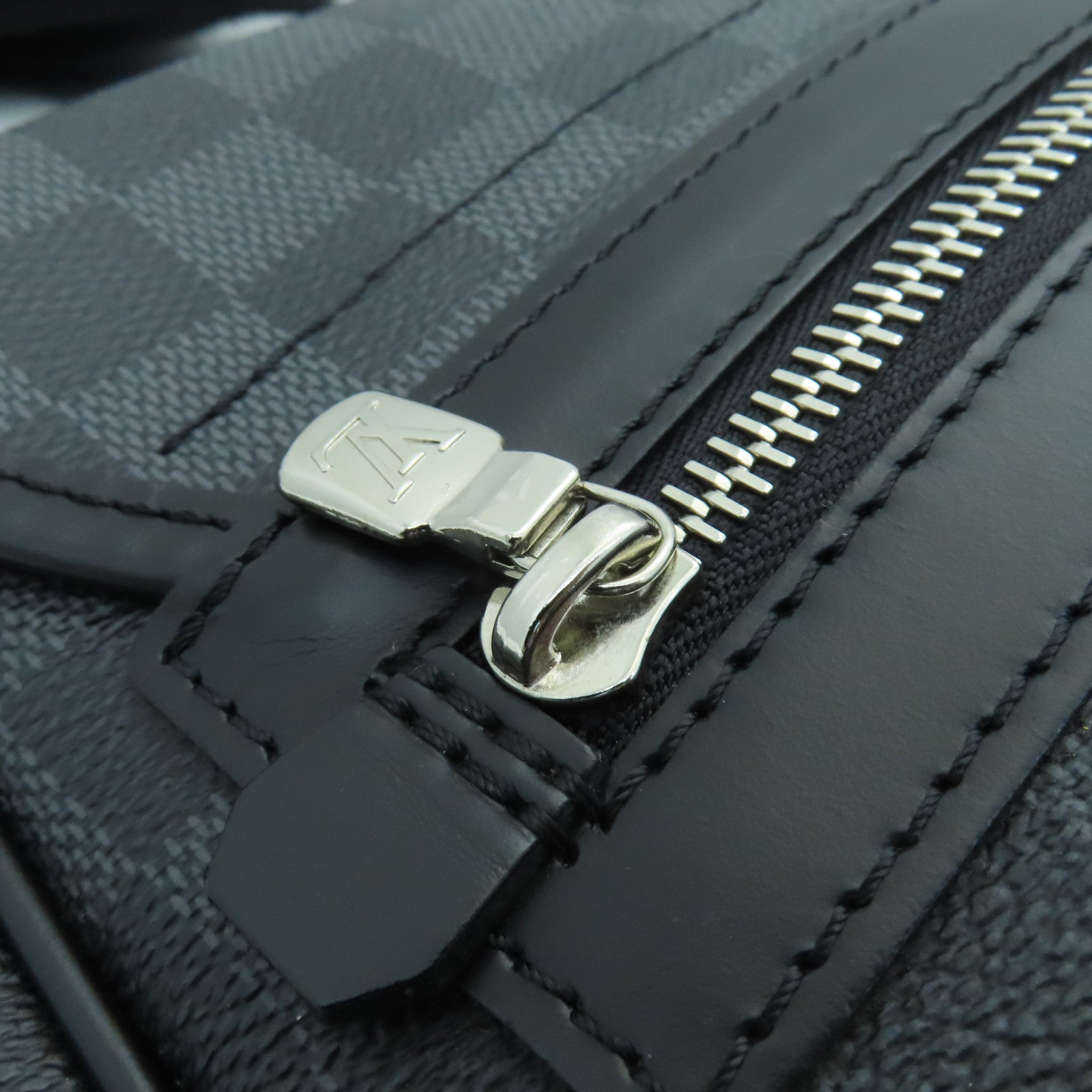 LOUIS VUITTON Damier Daniel GM Silver Buckle Shoulder Bag Black