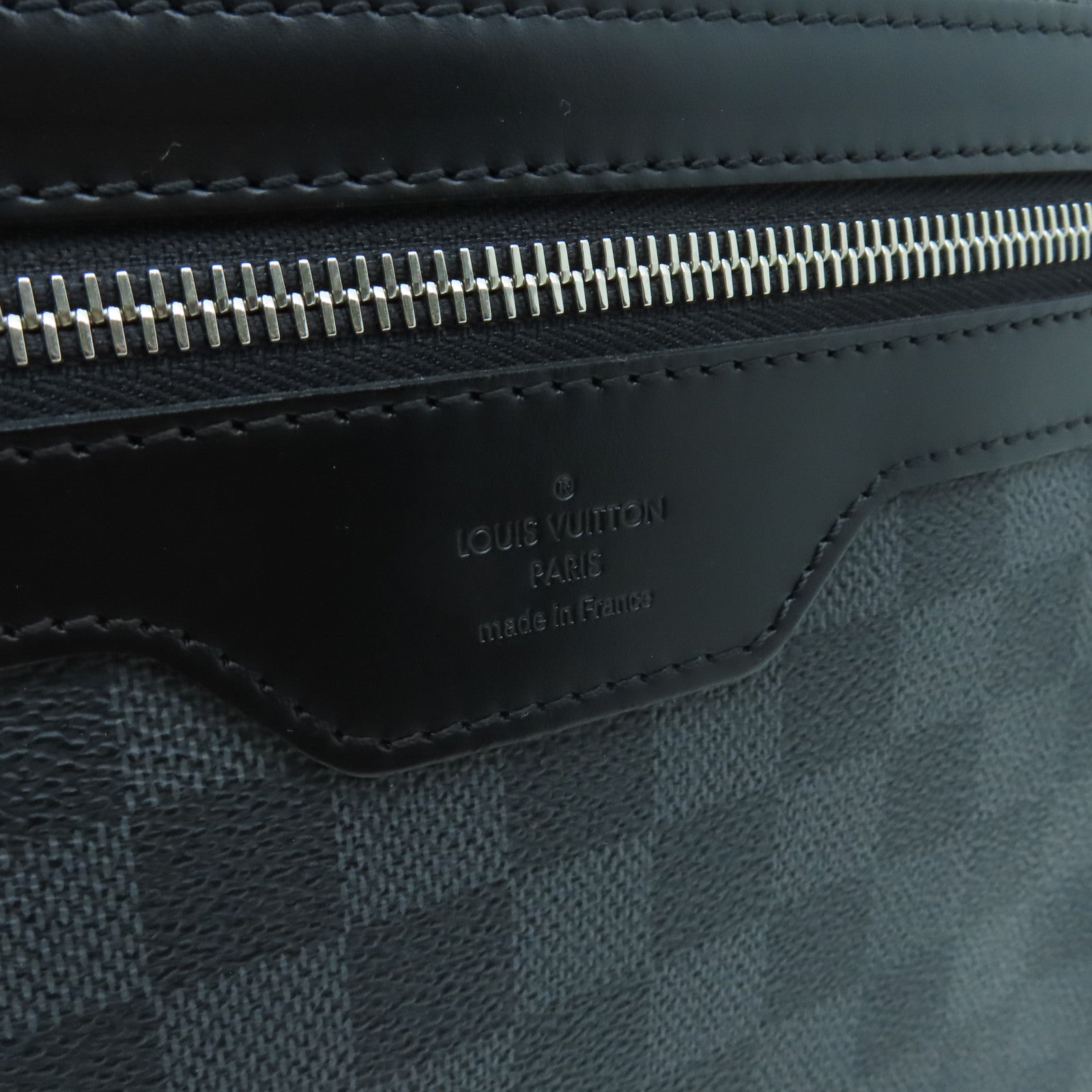 LOUIS VUITTON Damier Daniel GM Silver Buckle Shoulder Bag Black