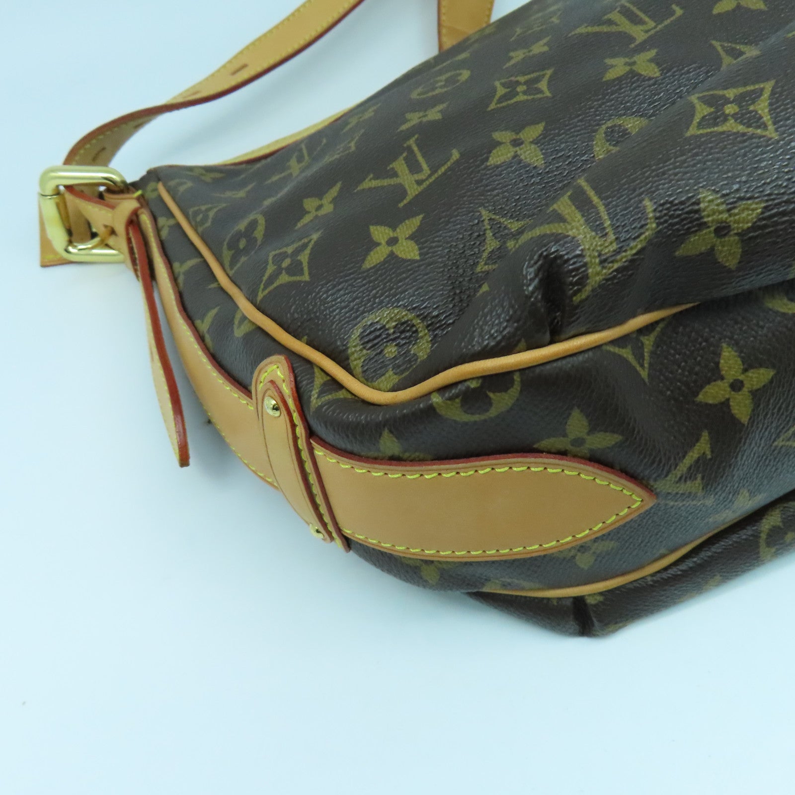 LOUIS VUITTON Monogram Tulum GM金扣肩背袋啡色