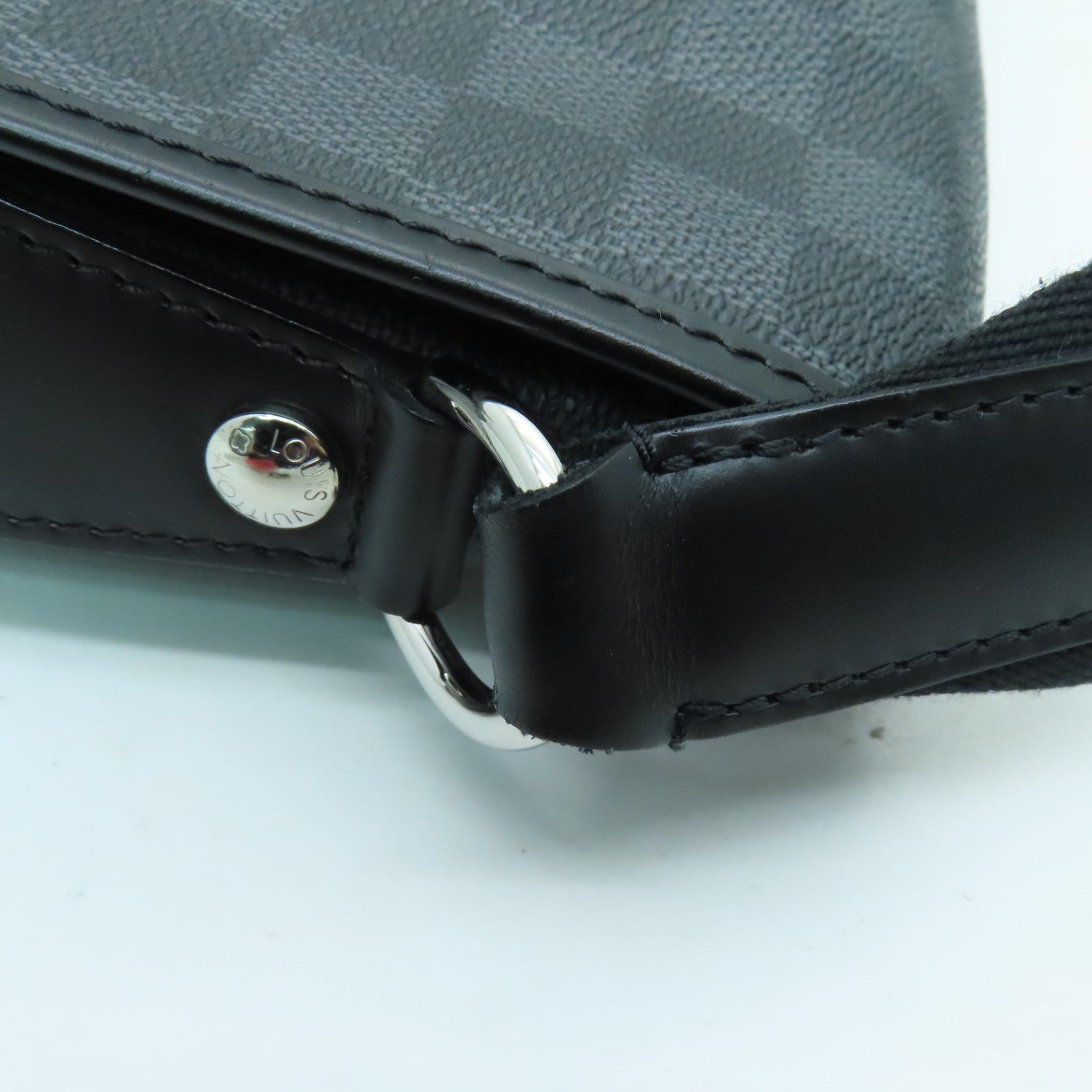 LOUIS VUITTON Damier Daniel GM Silver Buckle Shoulder Bag Black