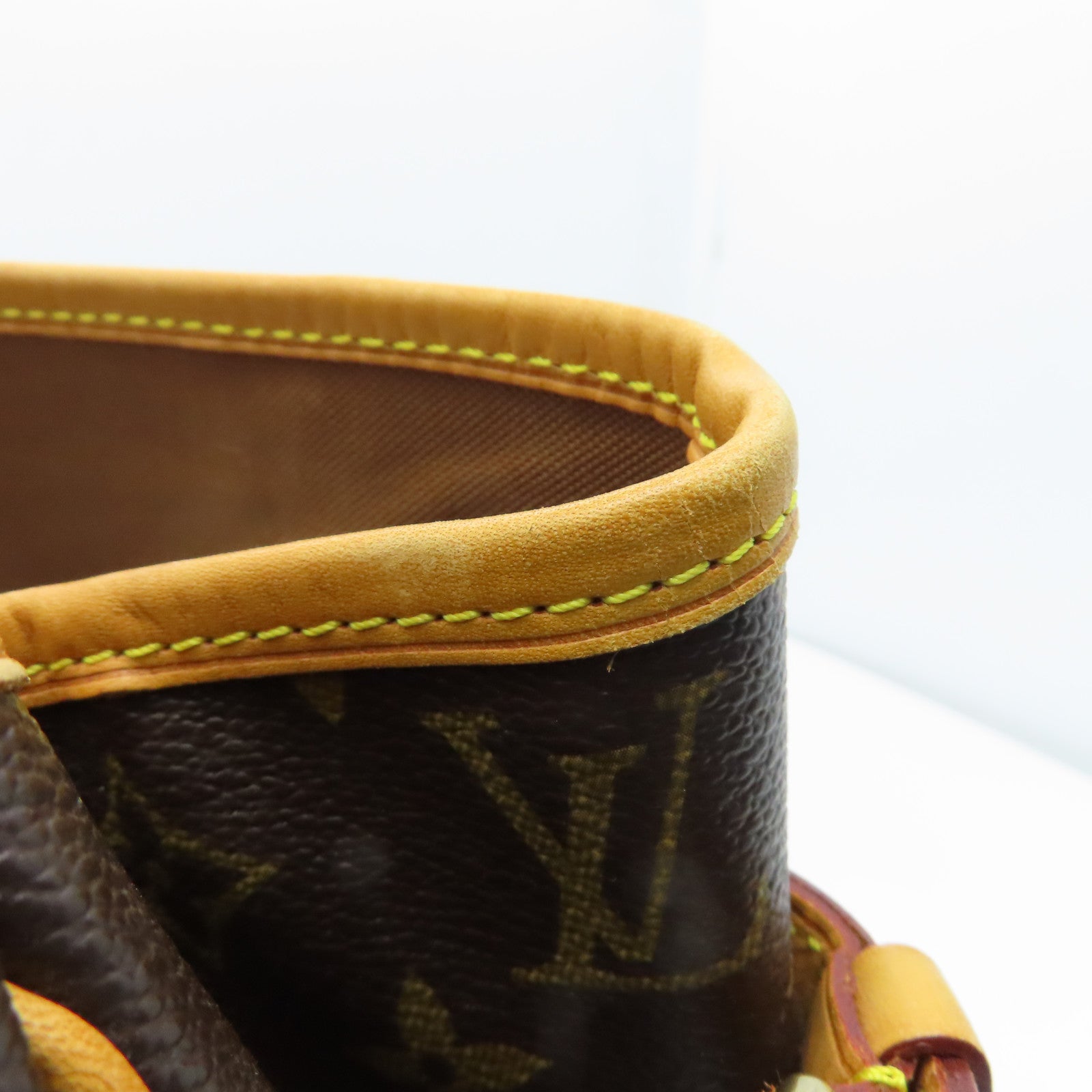 LOUIS VUITTON Monogram Batignolles Gold Buckle Handle Bag Brown