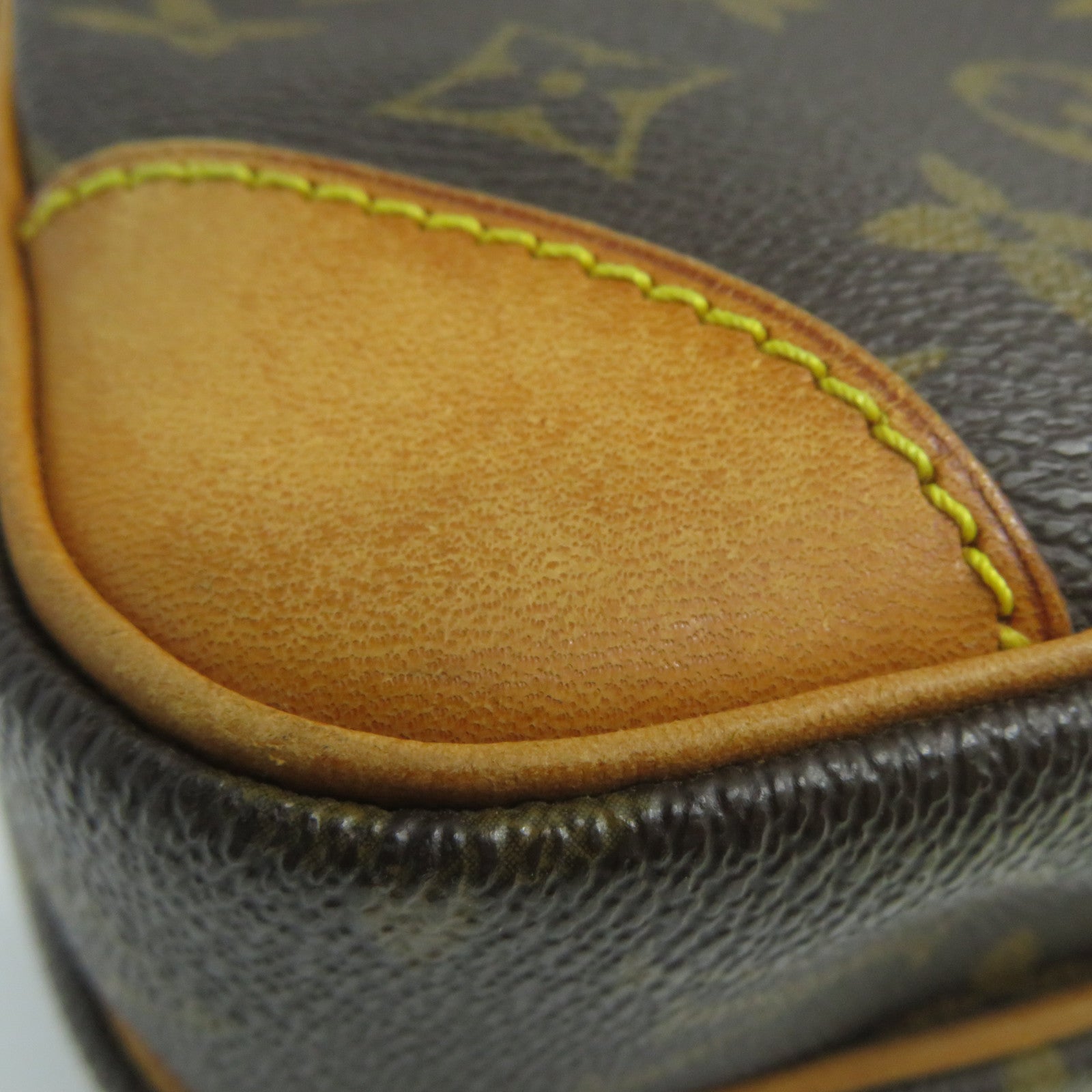 LOUIS VUITTON Monogram Amazon金扣肩背袋啡色