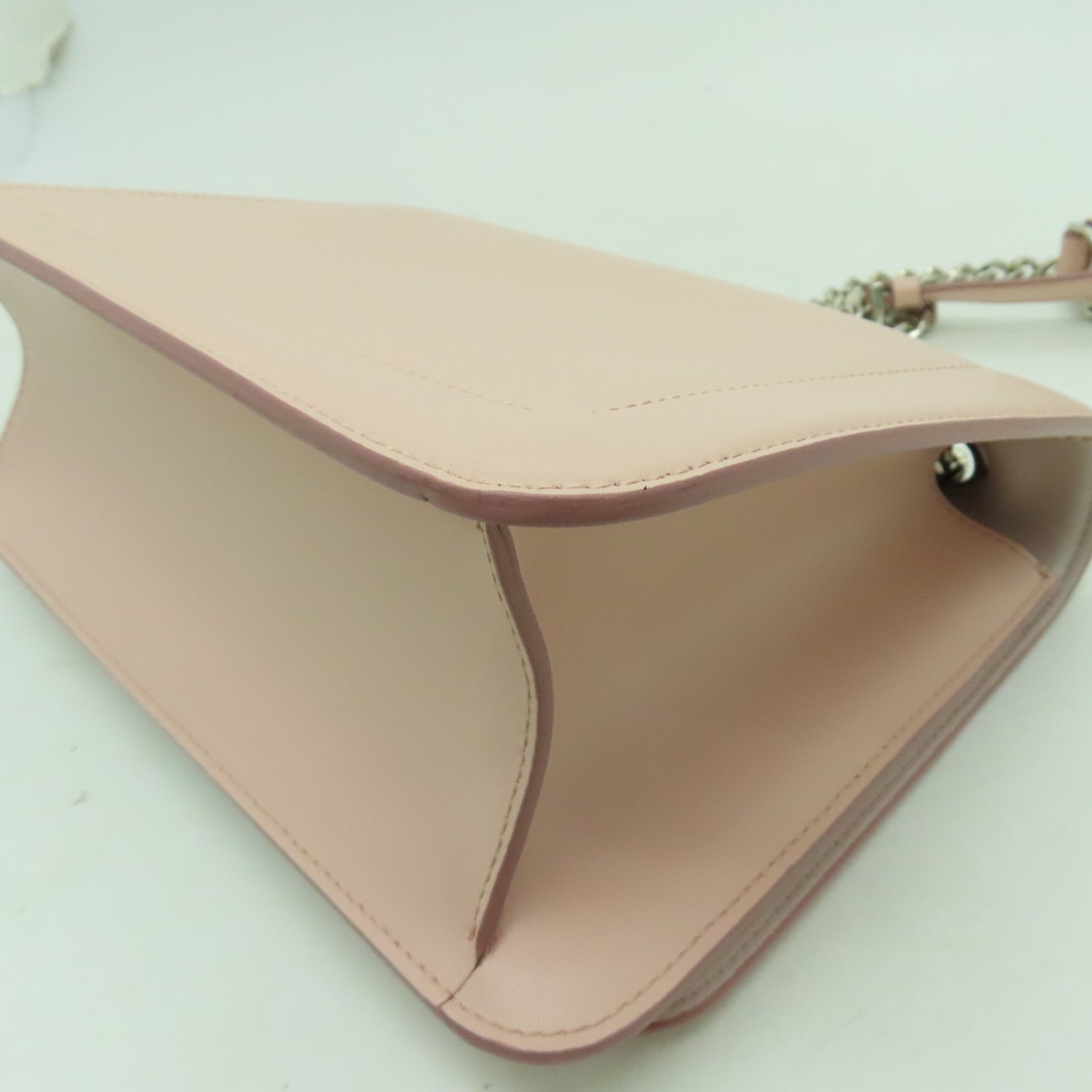 Salvatore Ferragamo 牛皮皮革Chain Shoulder銀扣肩背袋粉紅色