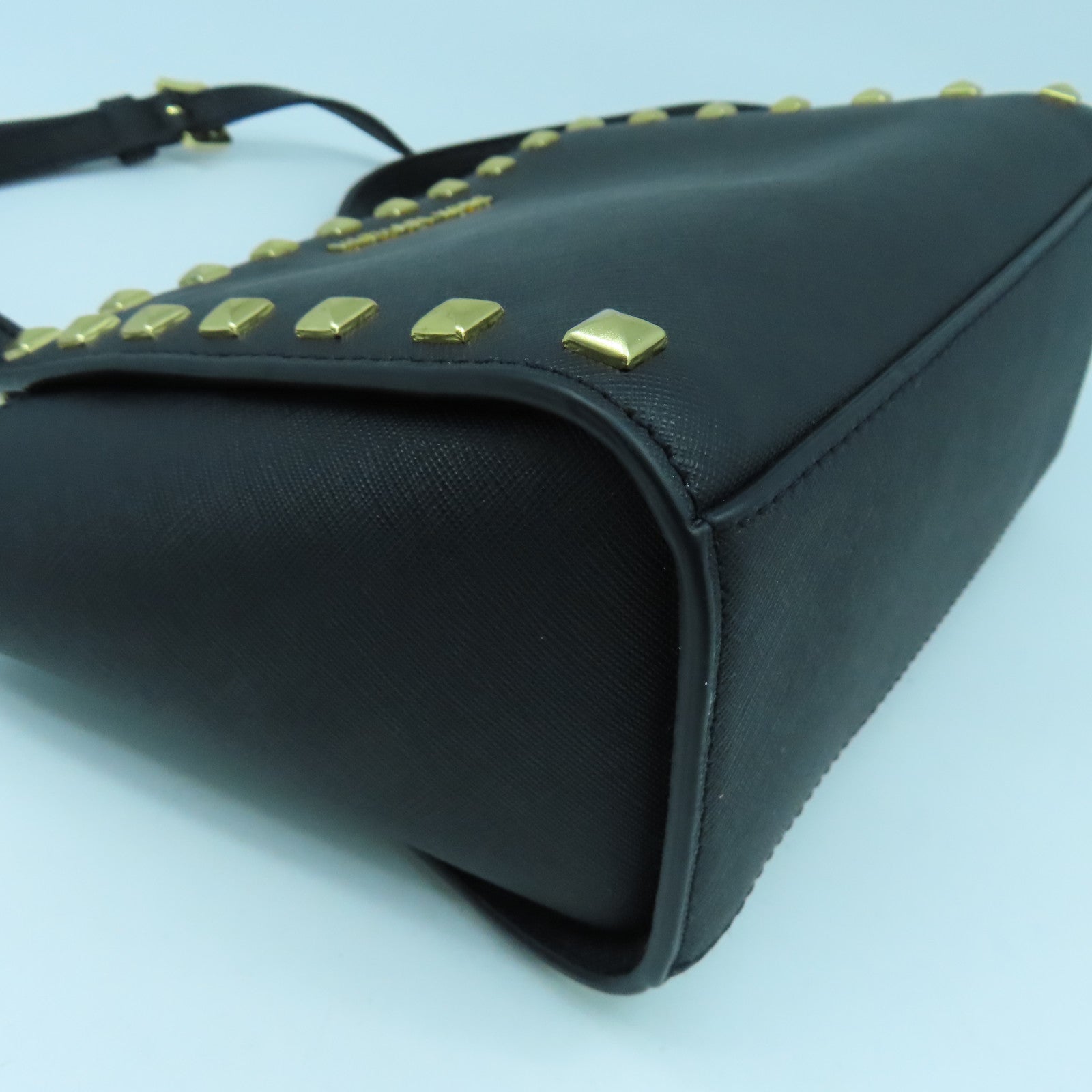 Michael Kors 【激減優惠】牛皮皮革Shoulder Bag金扣肩背袋黑色