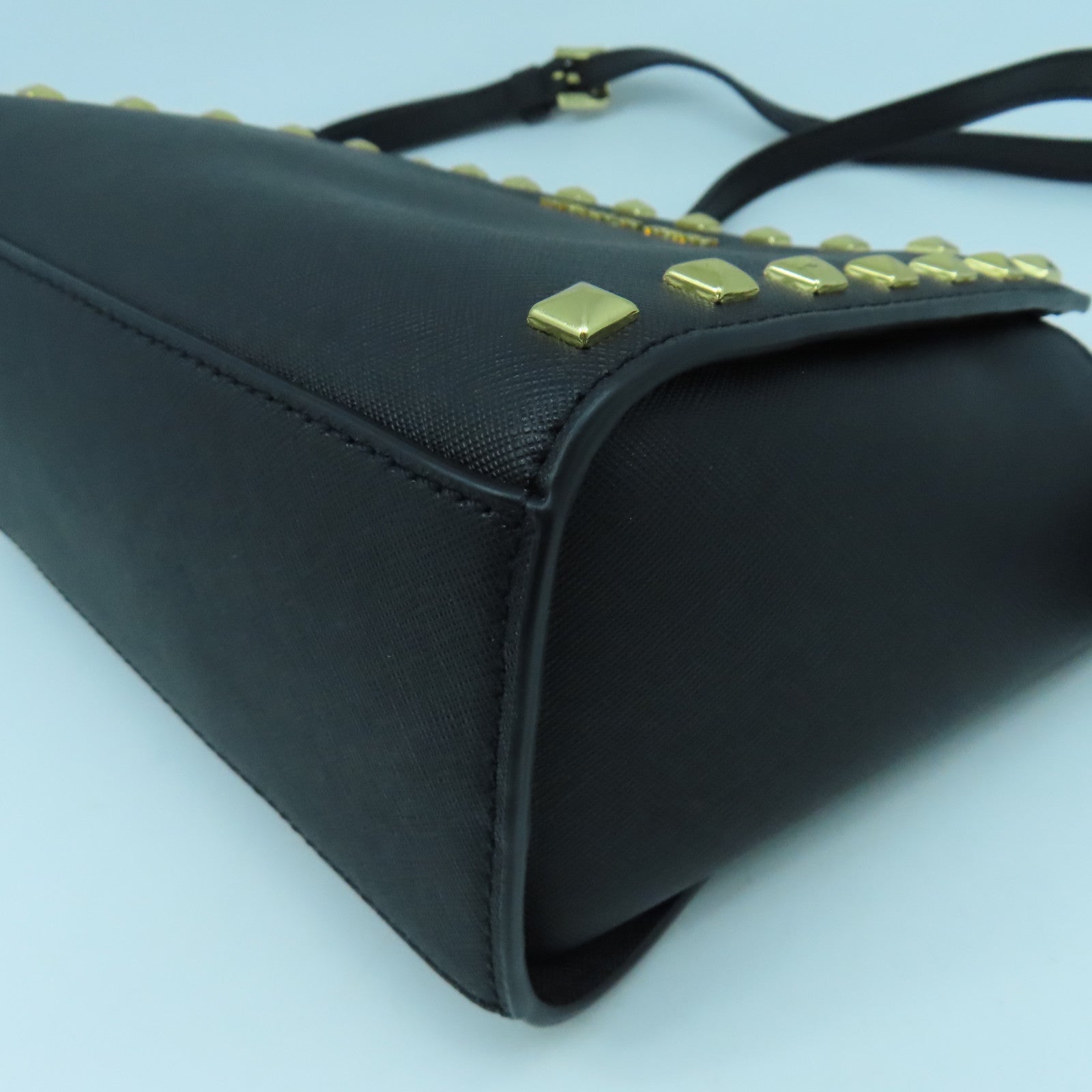 Michael Kors 【激減優惠】牛皮皮革Shoulder Bag金扣肩背袋黑色