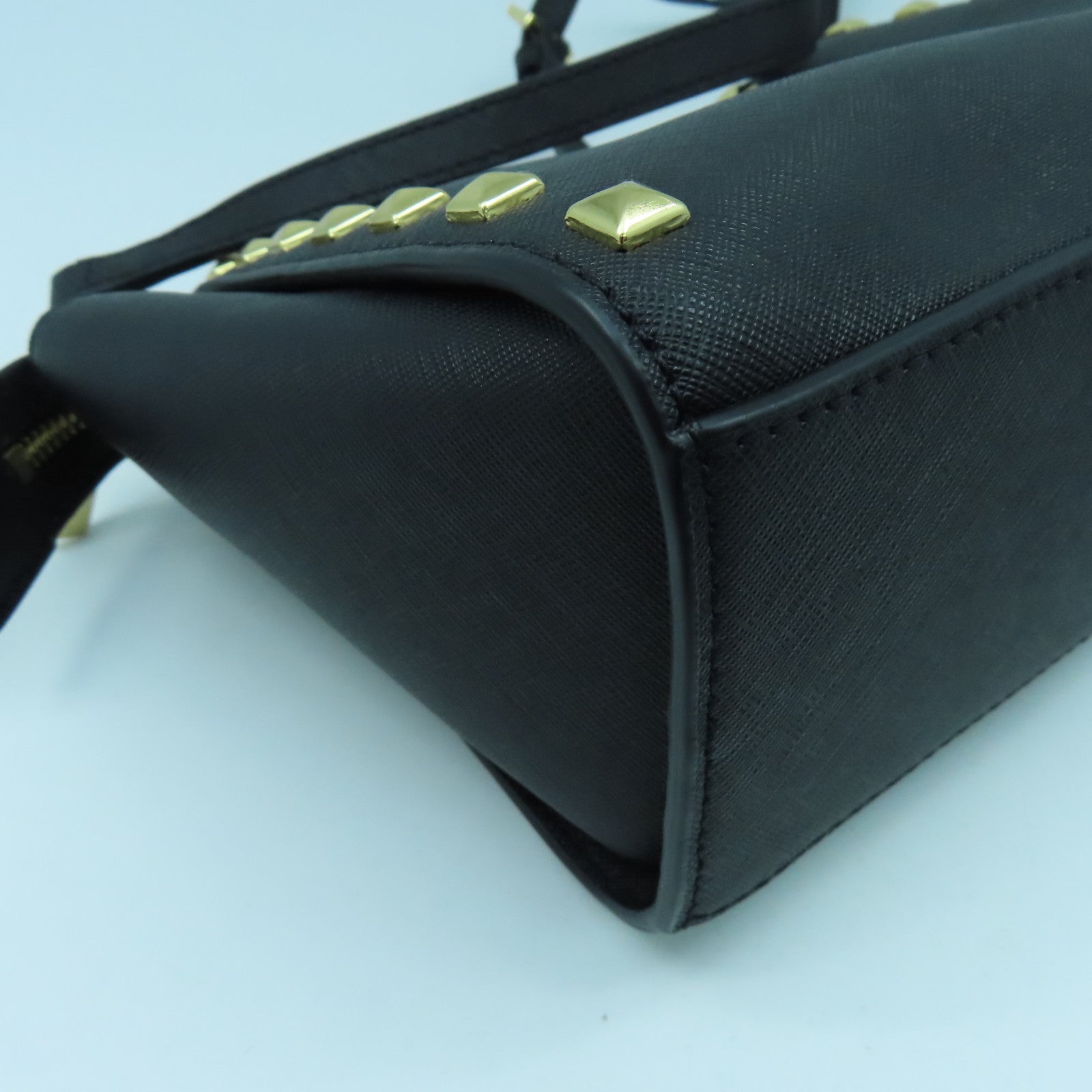 Michael Kors 【激減優惠】牛皮皮革Shoulder Bag金扣肩背袋黑色