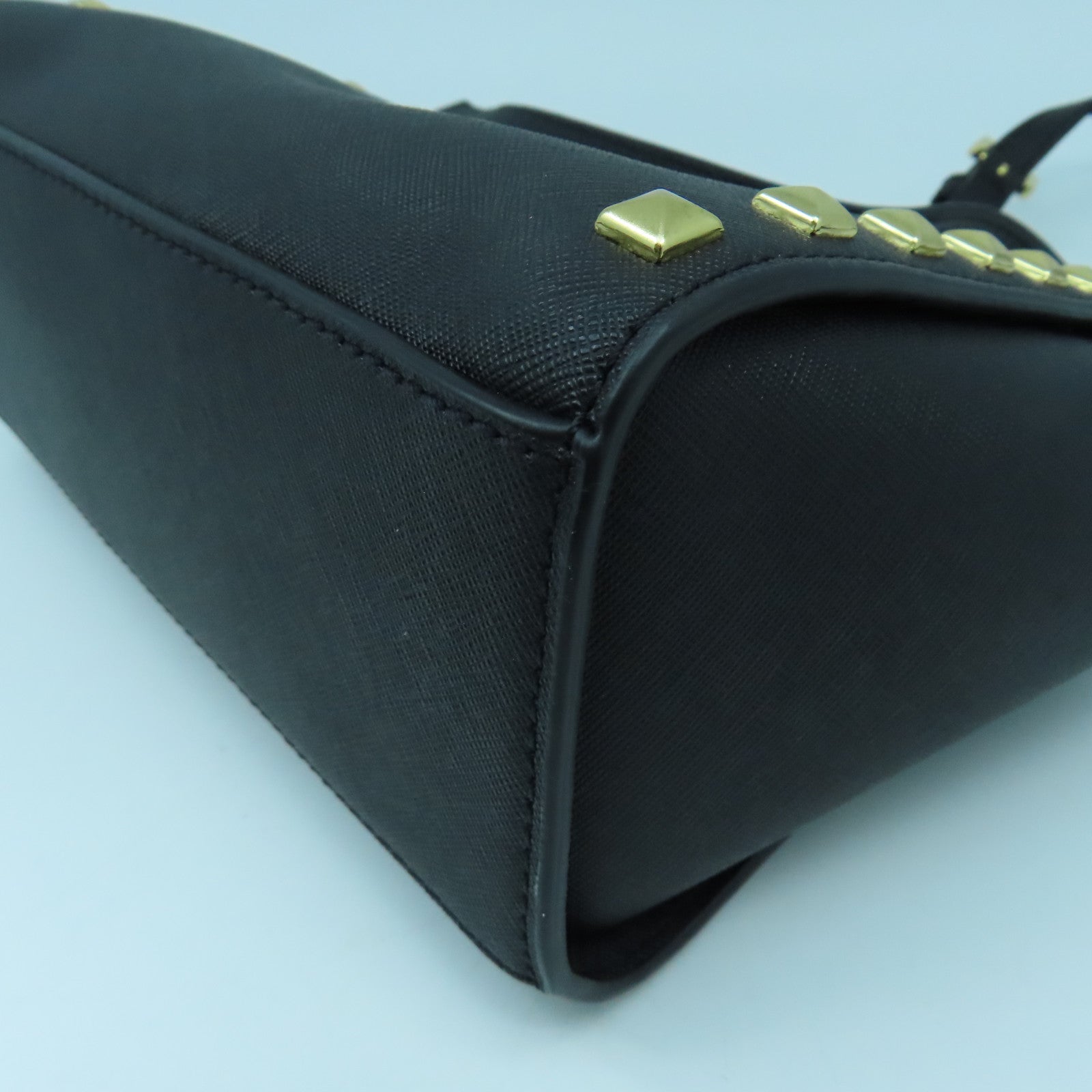 Michael Kors 【激減優惠】牛皮皮革Shoulder Bag金扣肩背袋黑色